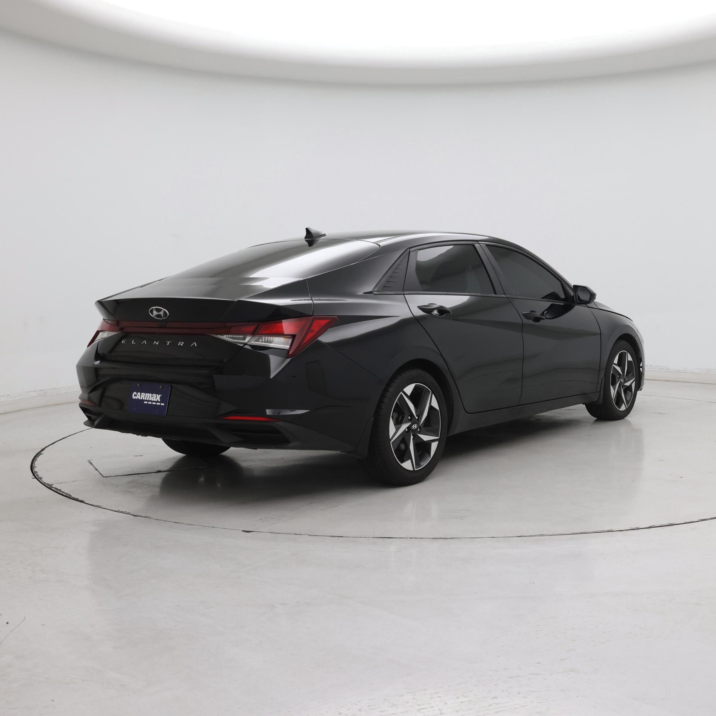 Thumbnail: 2023 Hyundai Elantra - 8
