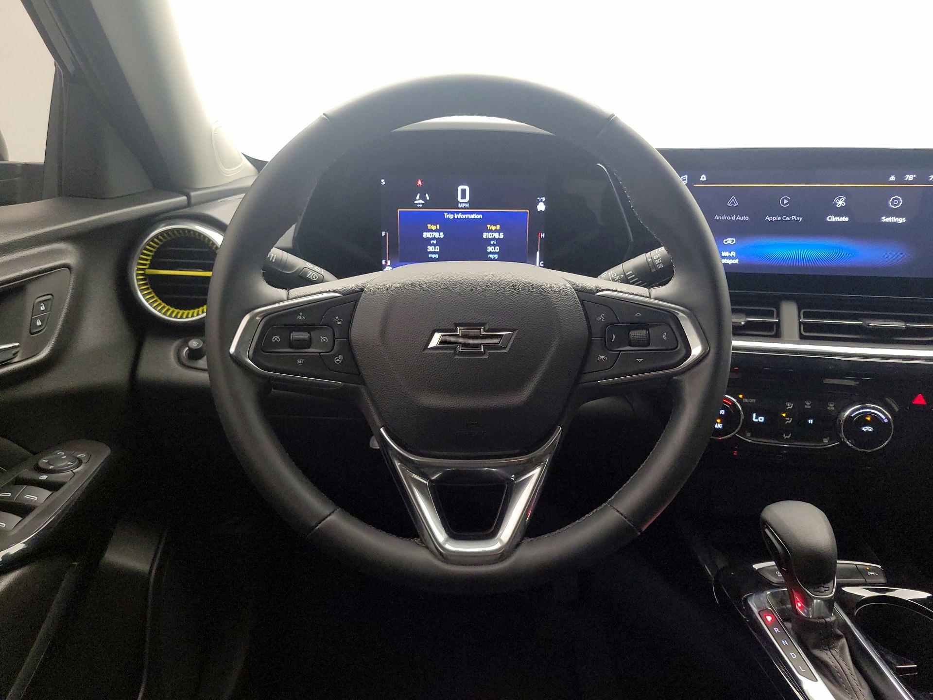 Thumbnail: 2025 Chevrolet Trax - 10