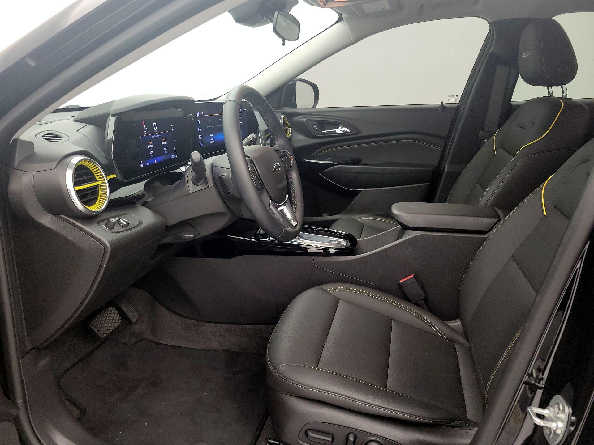 Thumbnail: 2025 Chevrolet Trax - 11