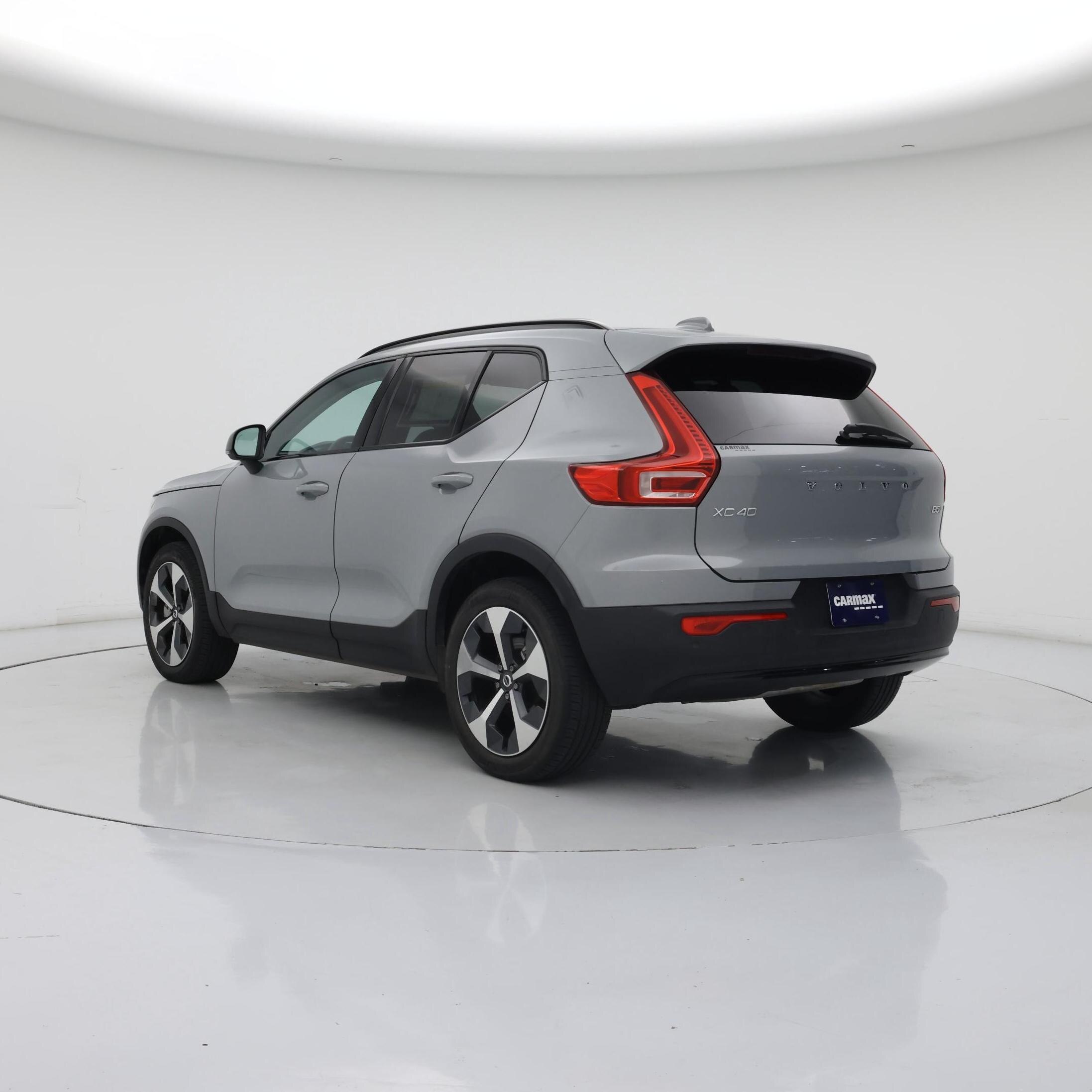Thumbnail: 2024 Volvo XC40 - 2