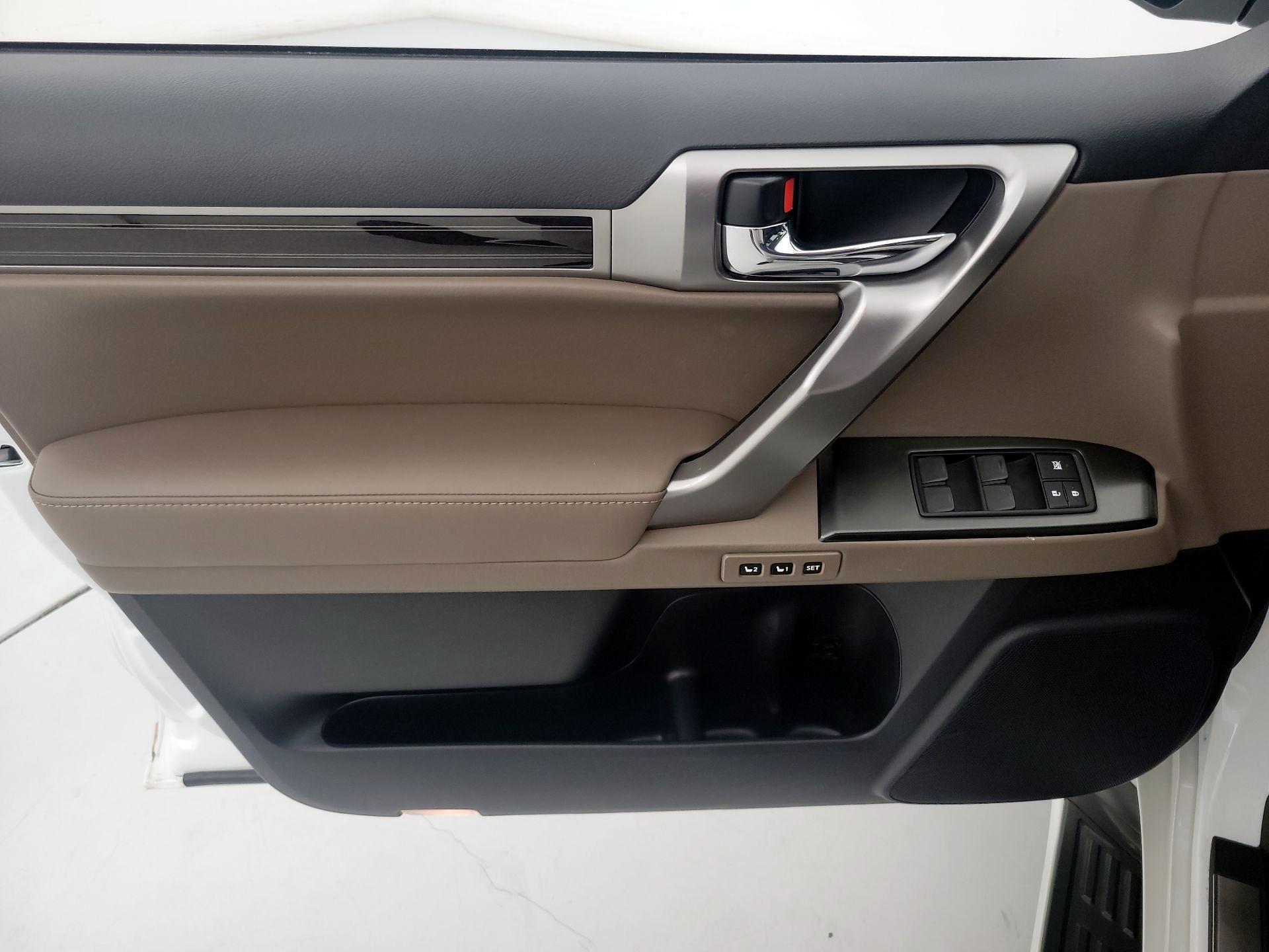 Thumbnail: 2023 Lexus GX - 12