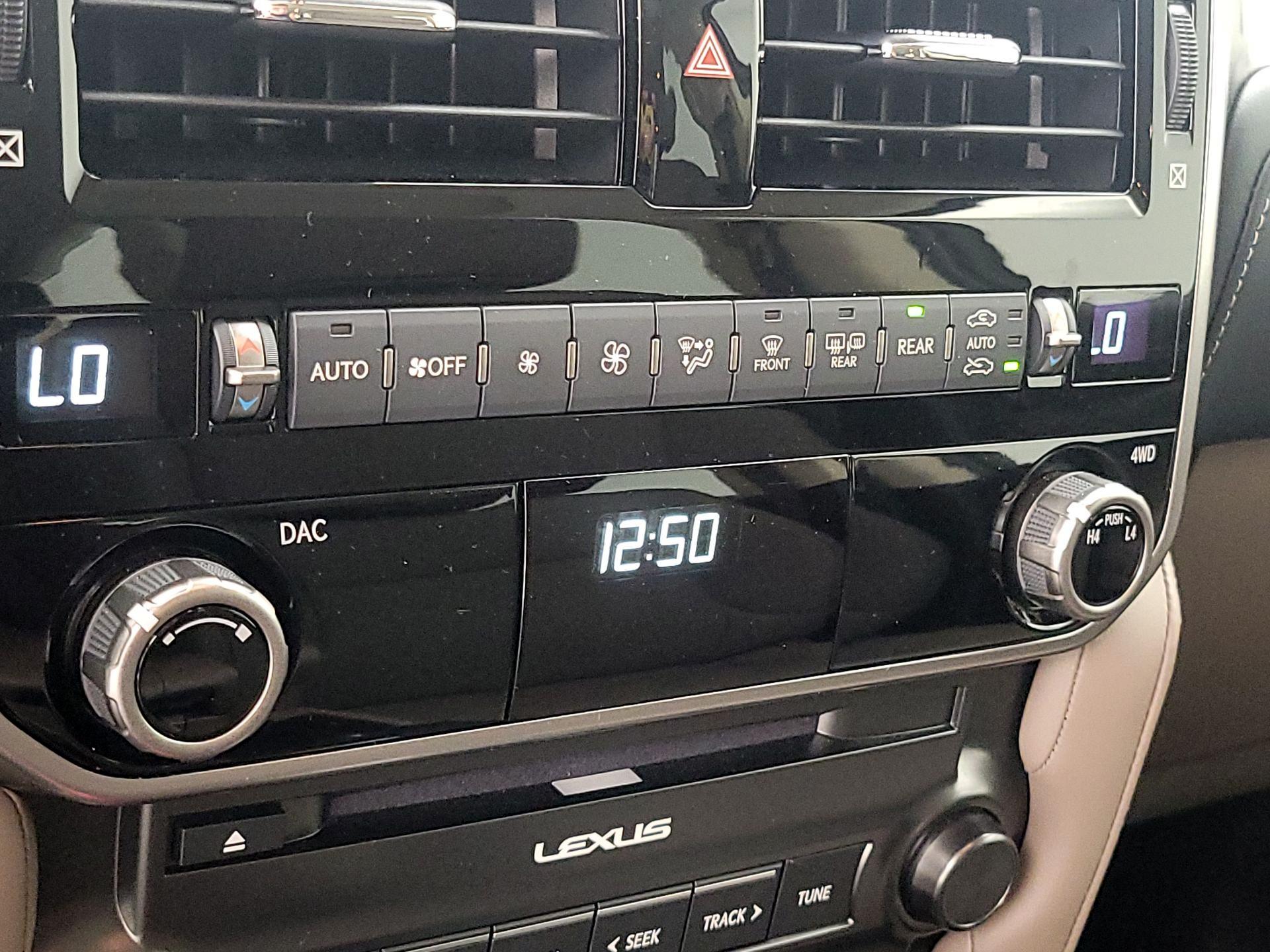 Thumbnail: 2023 Lexus GX - 17
