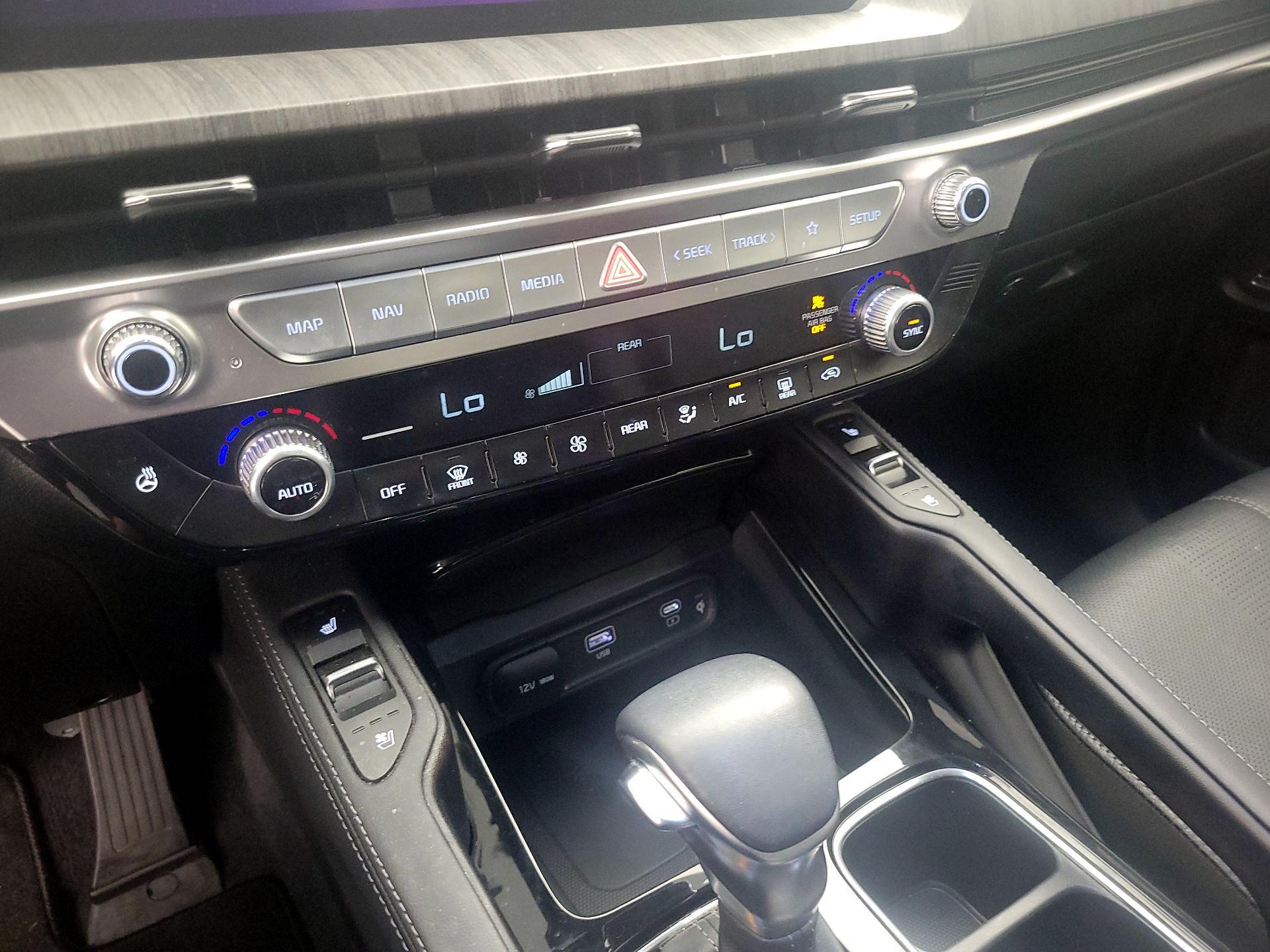Thumbnail: 2024 Kia Telluride - 17