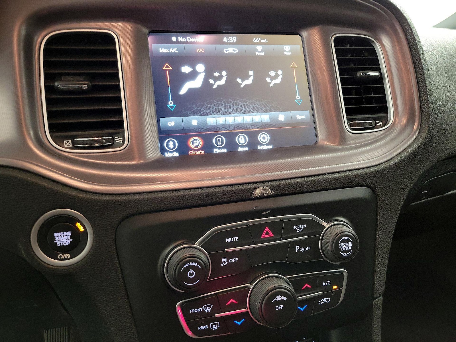 2023 Dodge Charger SXT - Photo 17