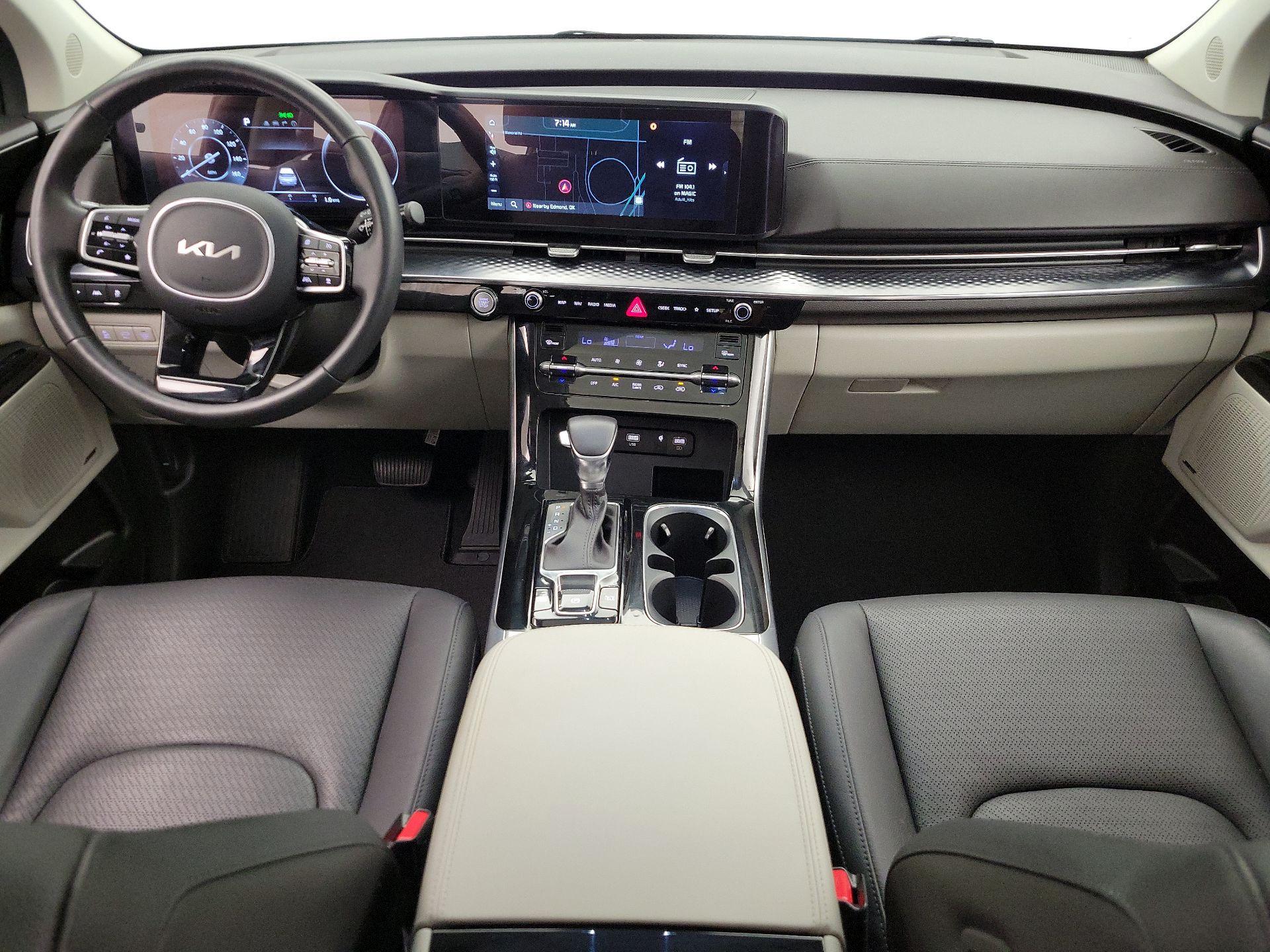 Thumbnail: 2023 Kia Carnival - 9