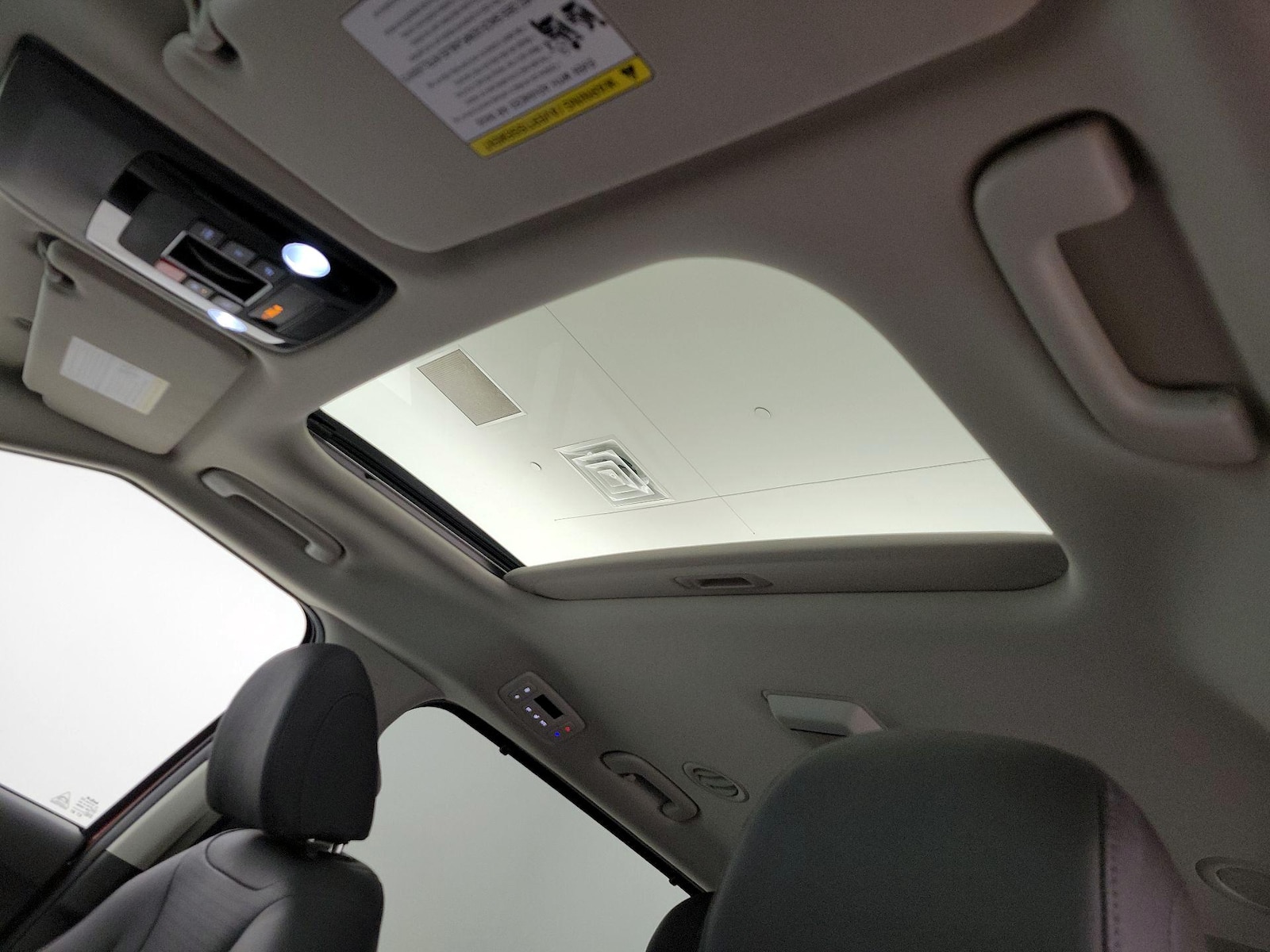 2023 Kia Carnival SX Prestige - Photo 21