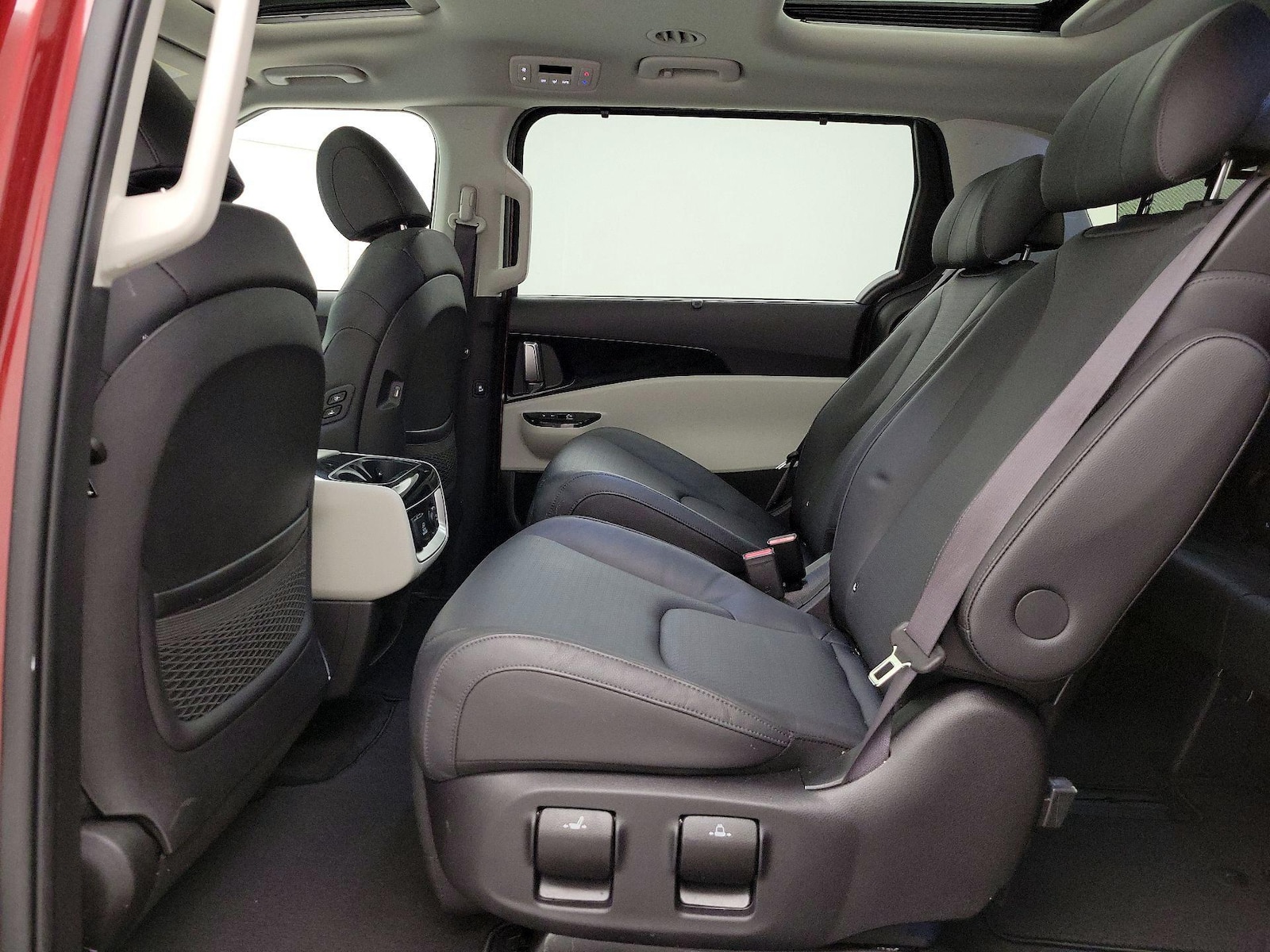 2023 Kia Carnival SX Prestige - Photo 22