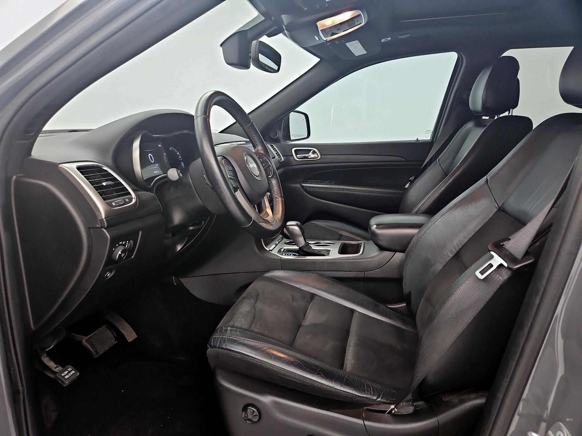 Thumbnail: 2019 Jeep Grand Cherokee - 11