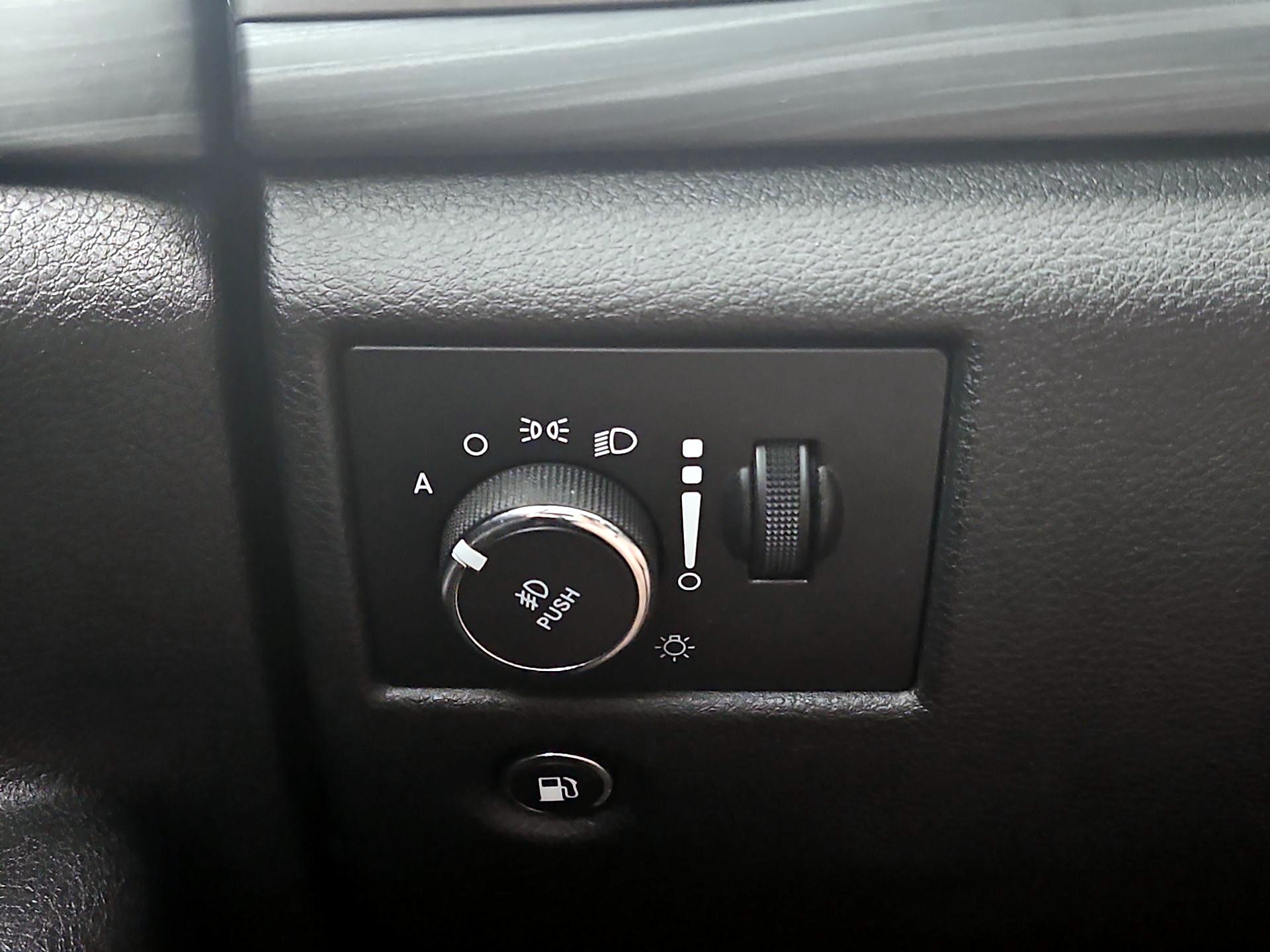 Thumbnail: 2019 Jeep Grand Cherokee - 13