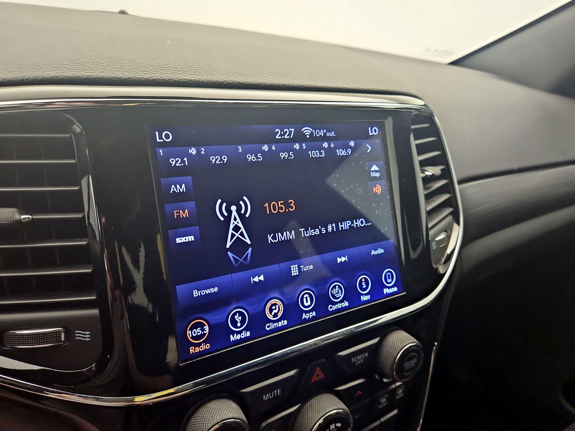 Thumbnail: 2019 Jeep Grand Cherokee - 16