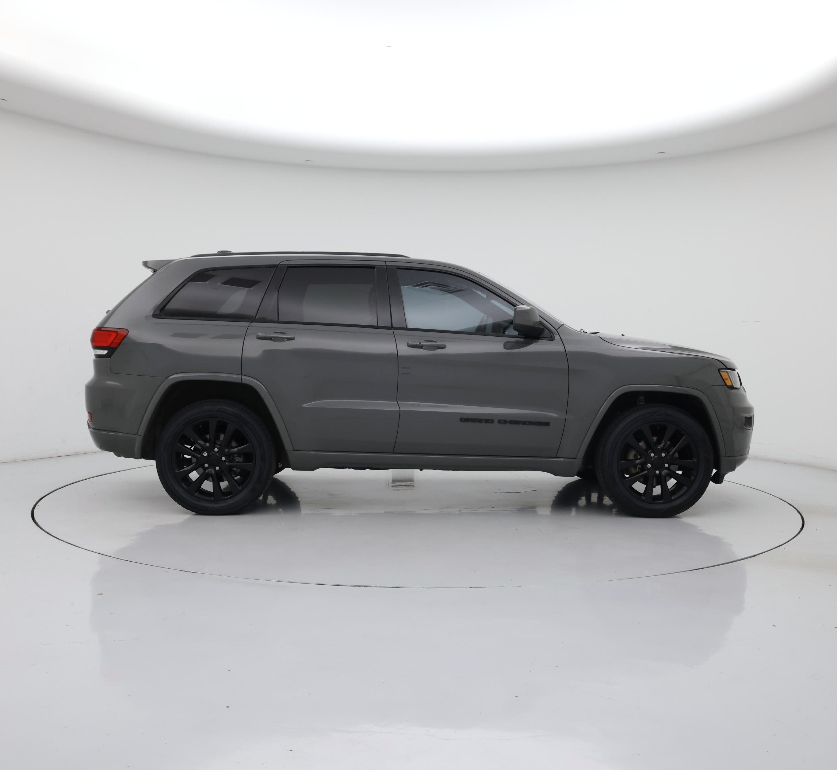 Thumbnail: 2019 Jeep Grand Cherokee - 7