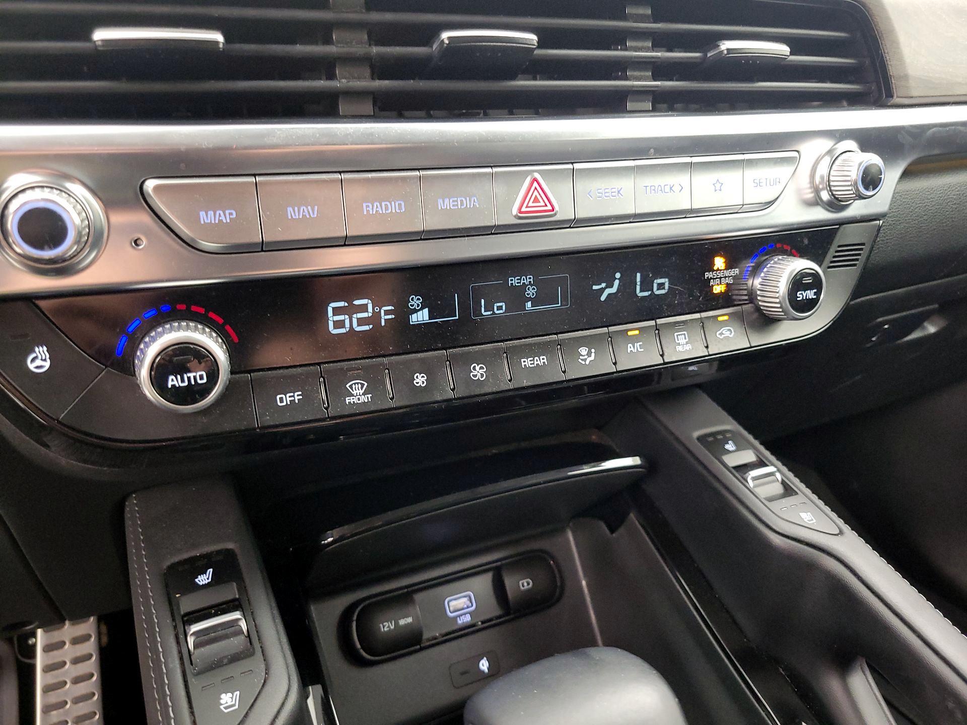 Thumbnail: 2021 Kia Telluride - 17