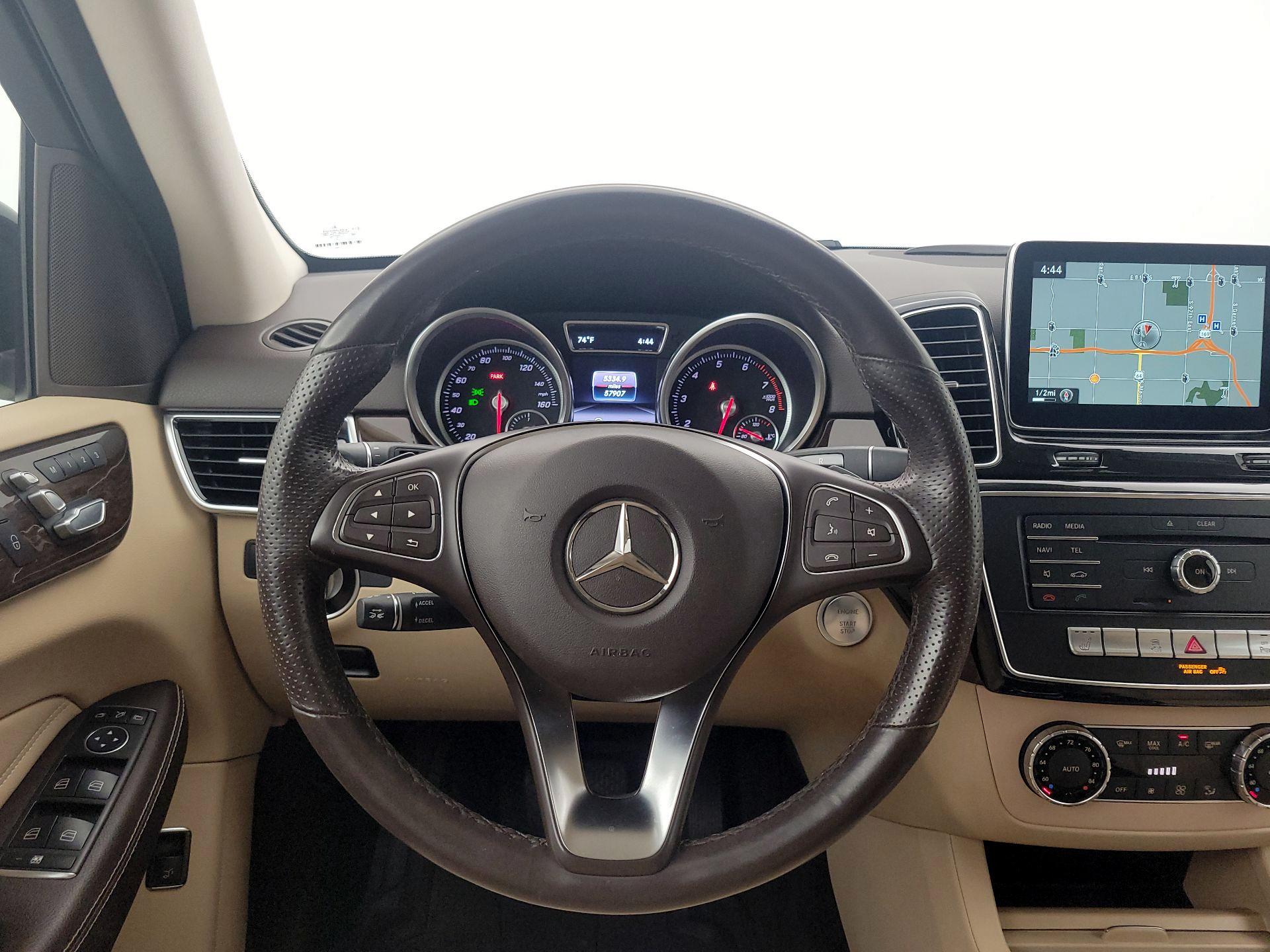Thumbnail: 2016 Mercedes-Benz GLE - 10