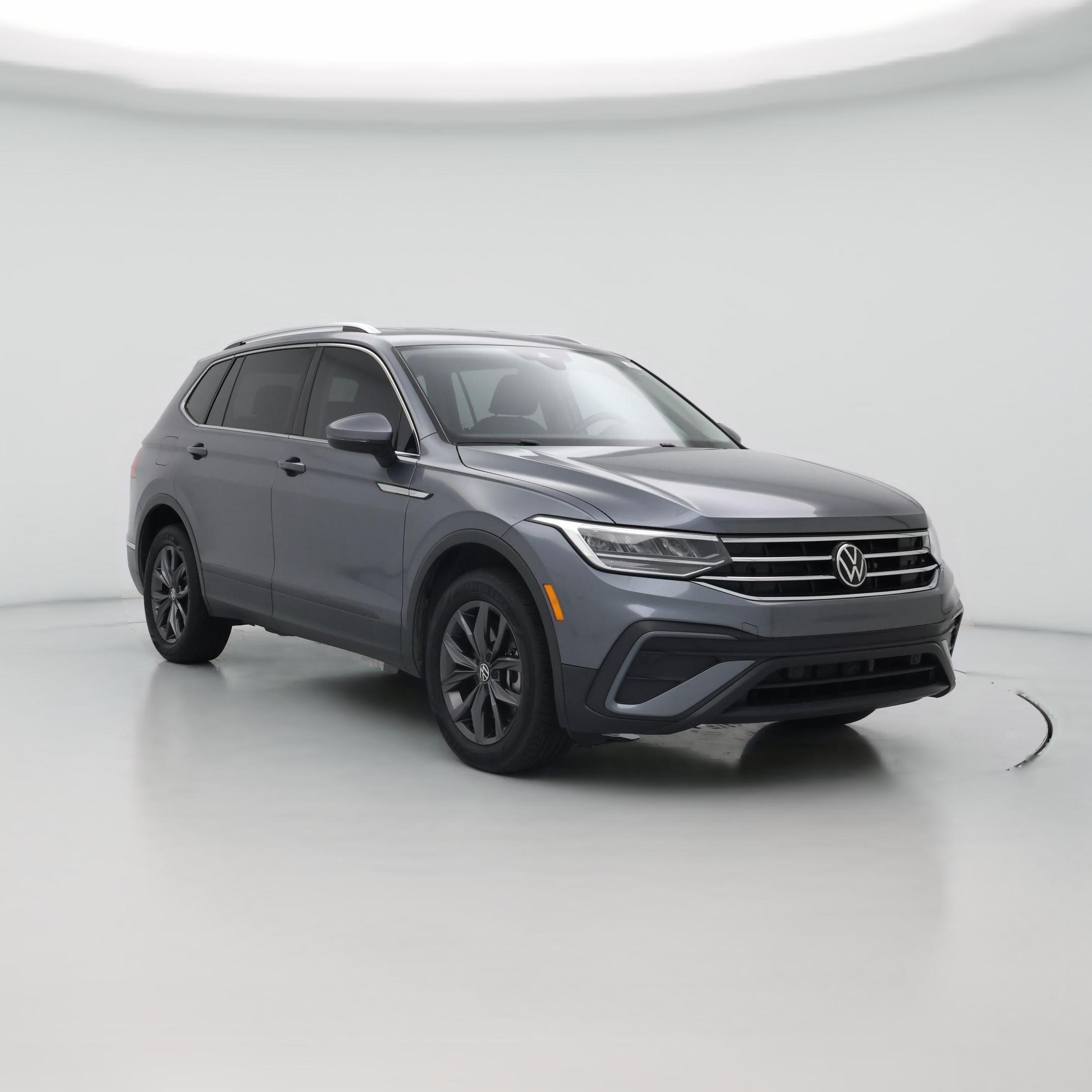 Thumbnail: 2022 Volkswagen Tiguan - 1