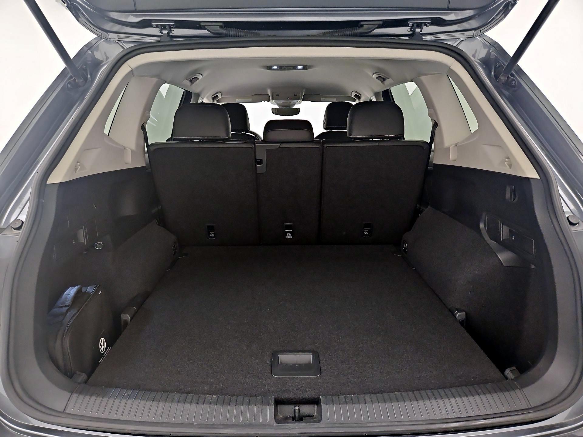 Thumbnail: 2022 Volkswagen Tiguan - 20