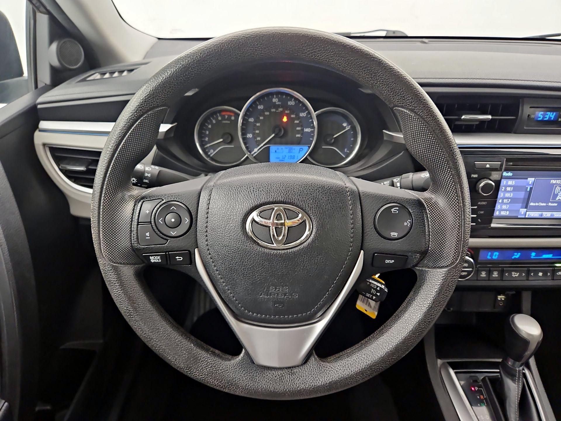 Thumbnail: 2015 Toyota Corolla - 10