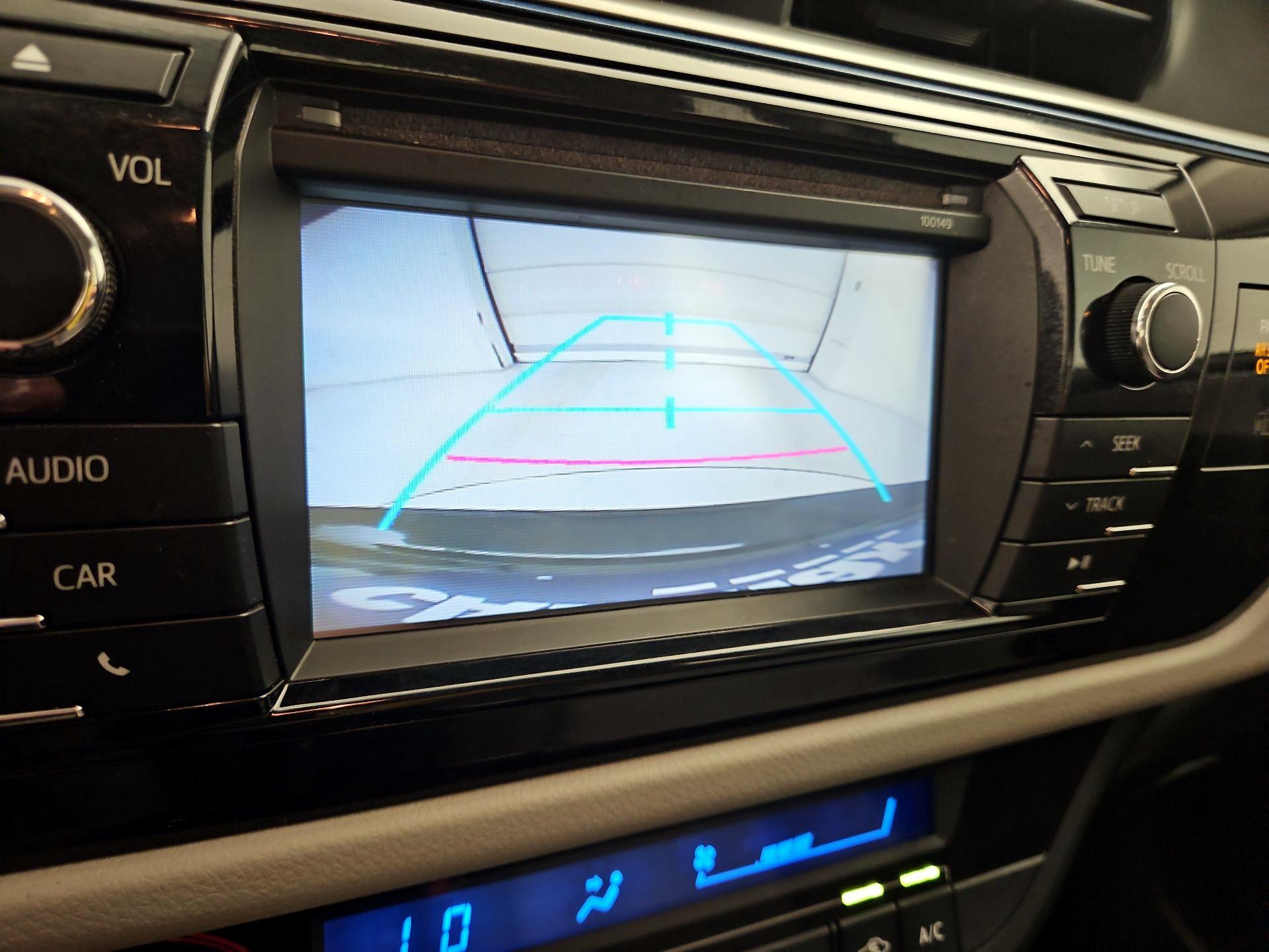 Thumbnail: 2015 Toyota Corolla - 14