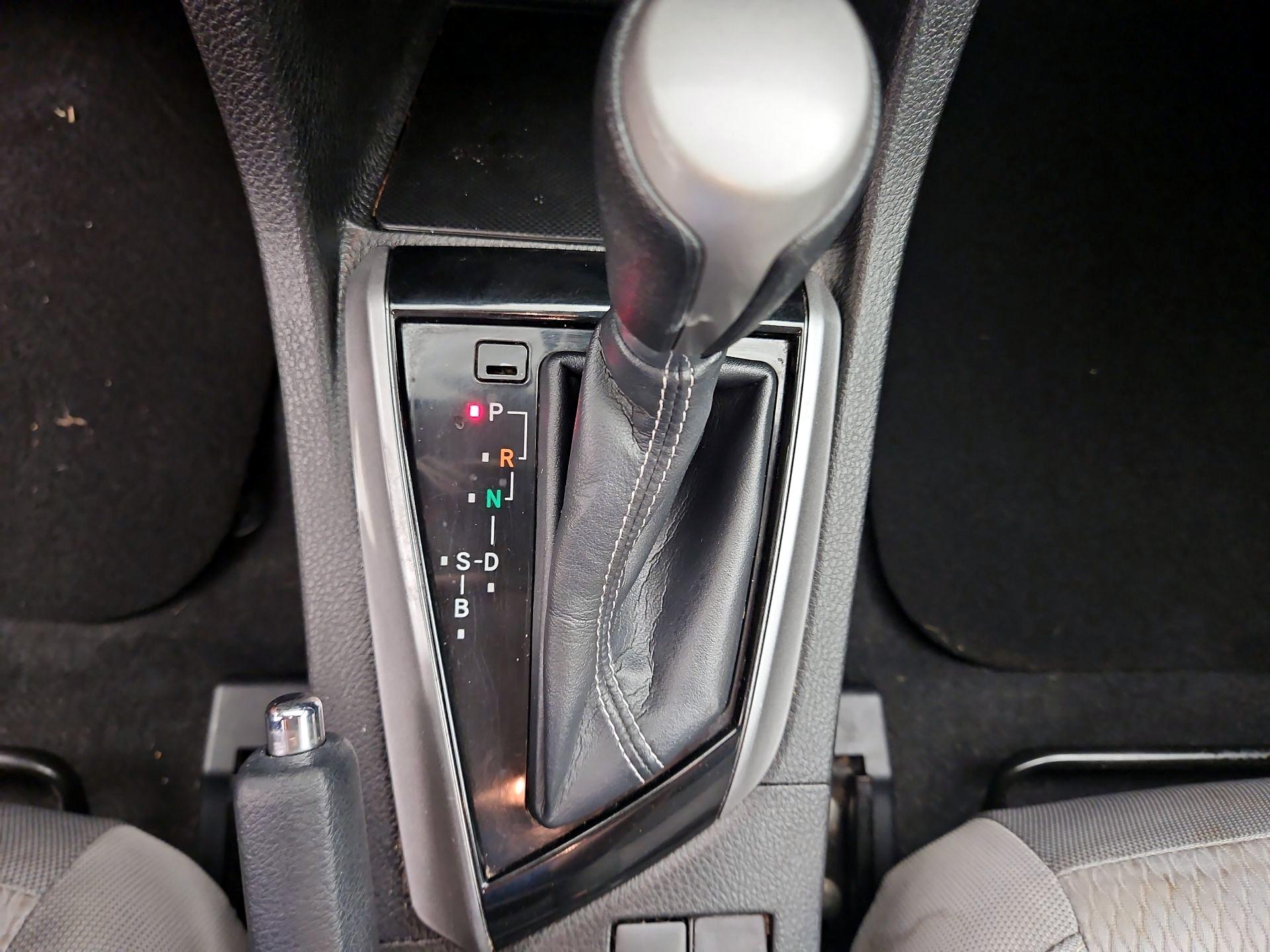 Thumbnail: 2015 Toyota Corolla - 17