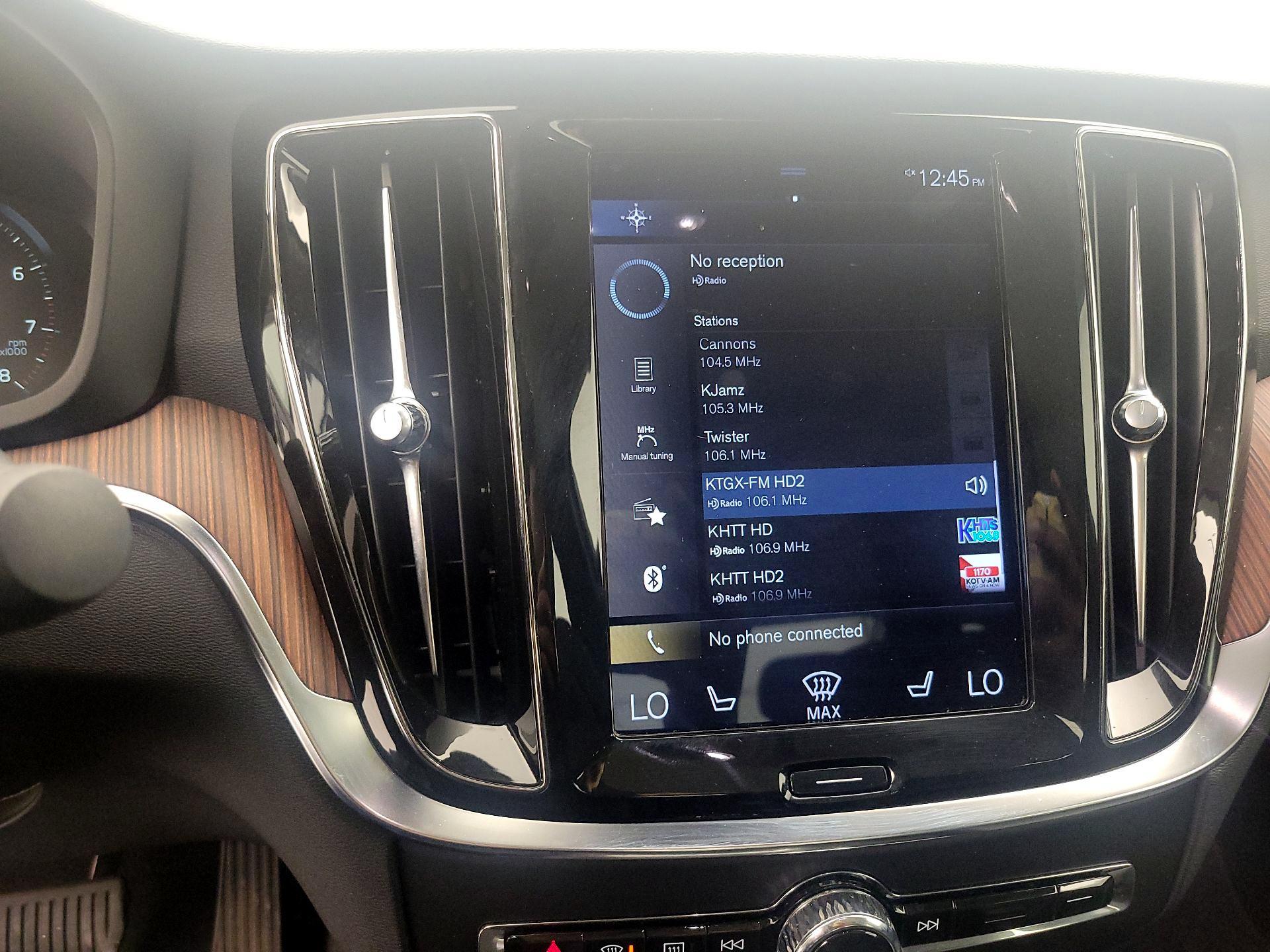 Thumbnail: 2019 Volvo S60 - 15