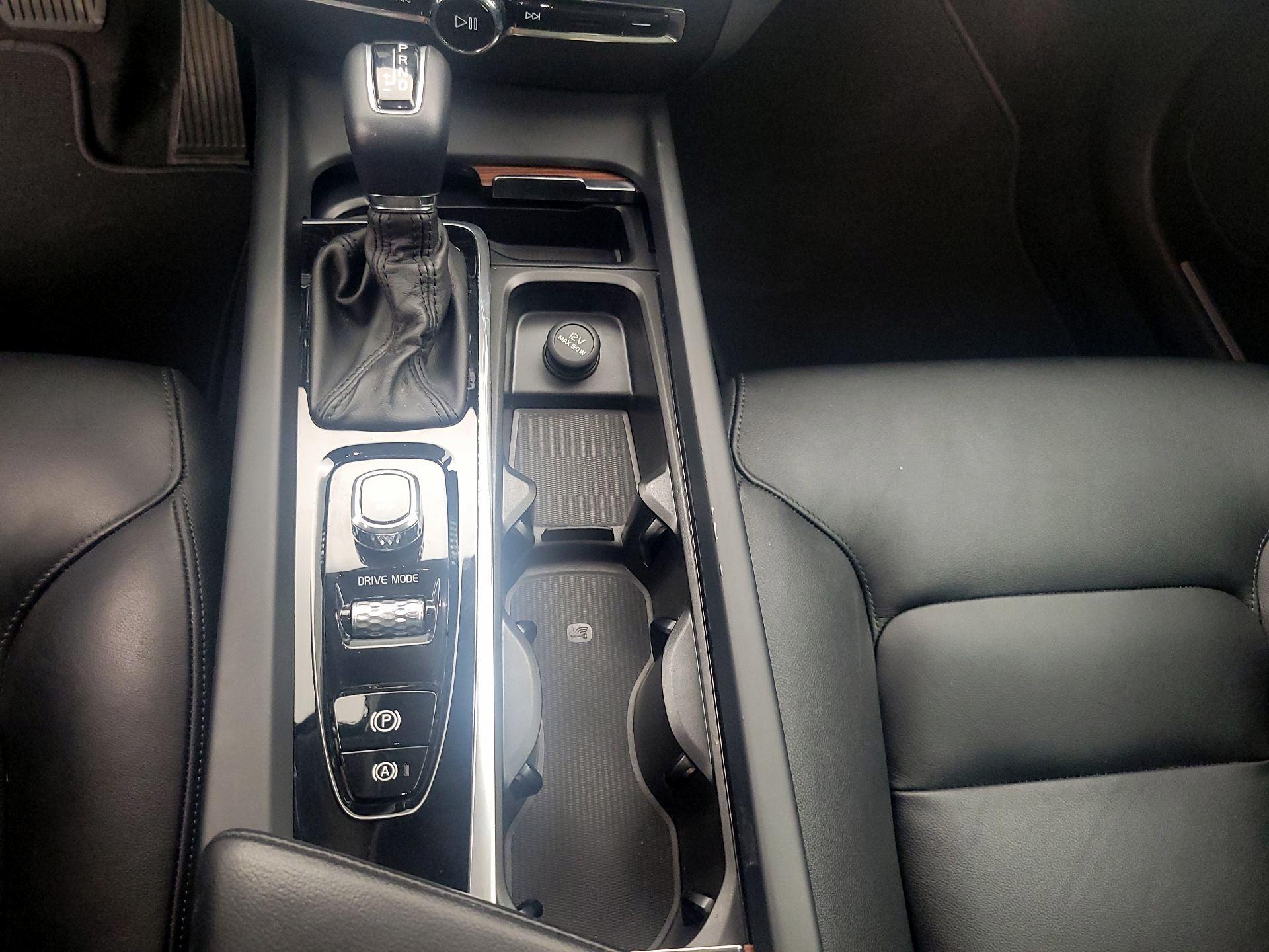 Thumbnail: 2019 Volvo S60 - 17