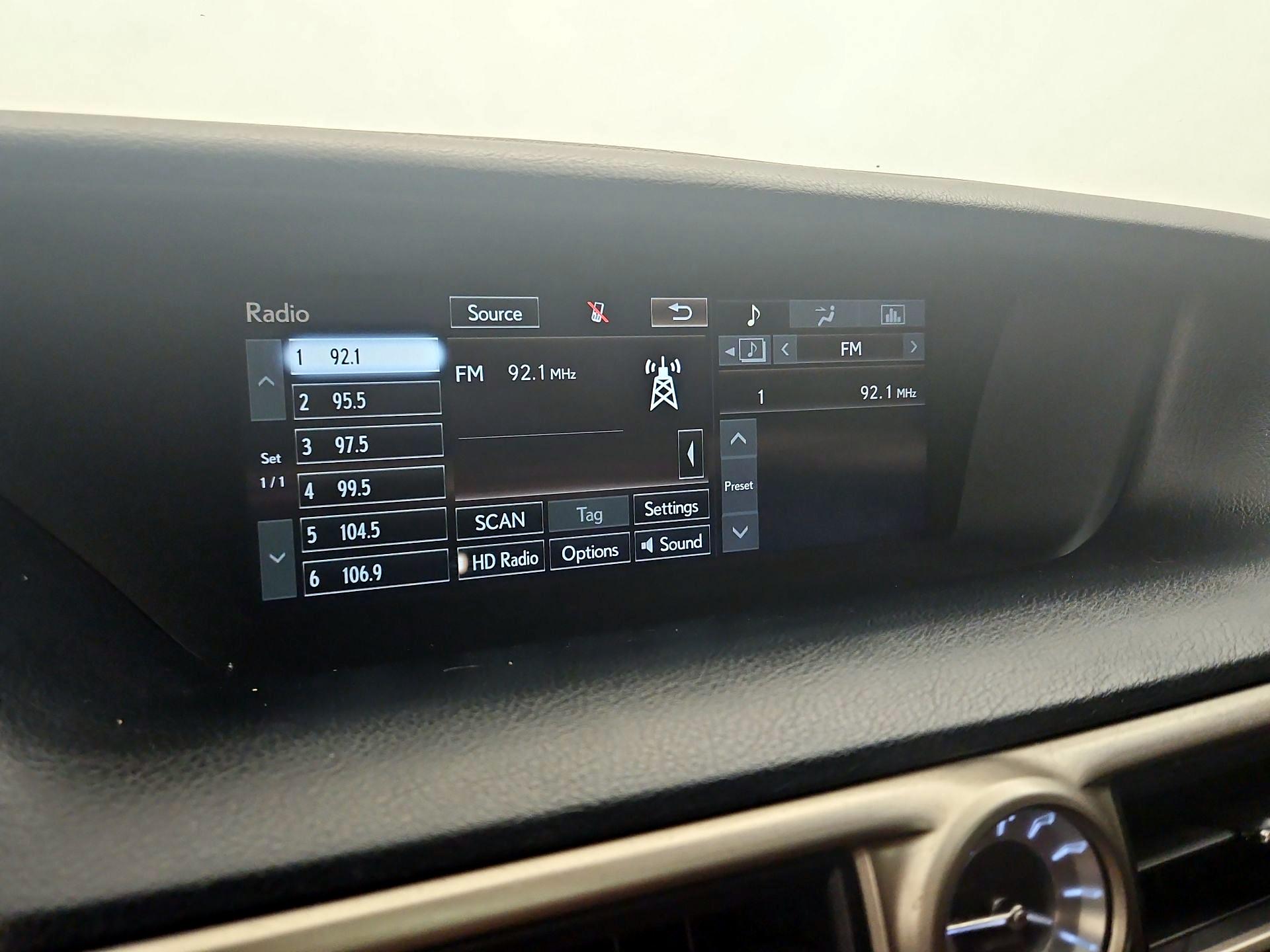 Thumbnail: 2015 Lexus GS - 16