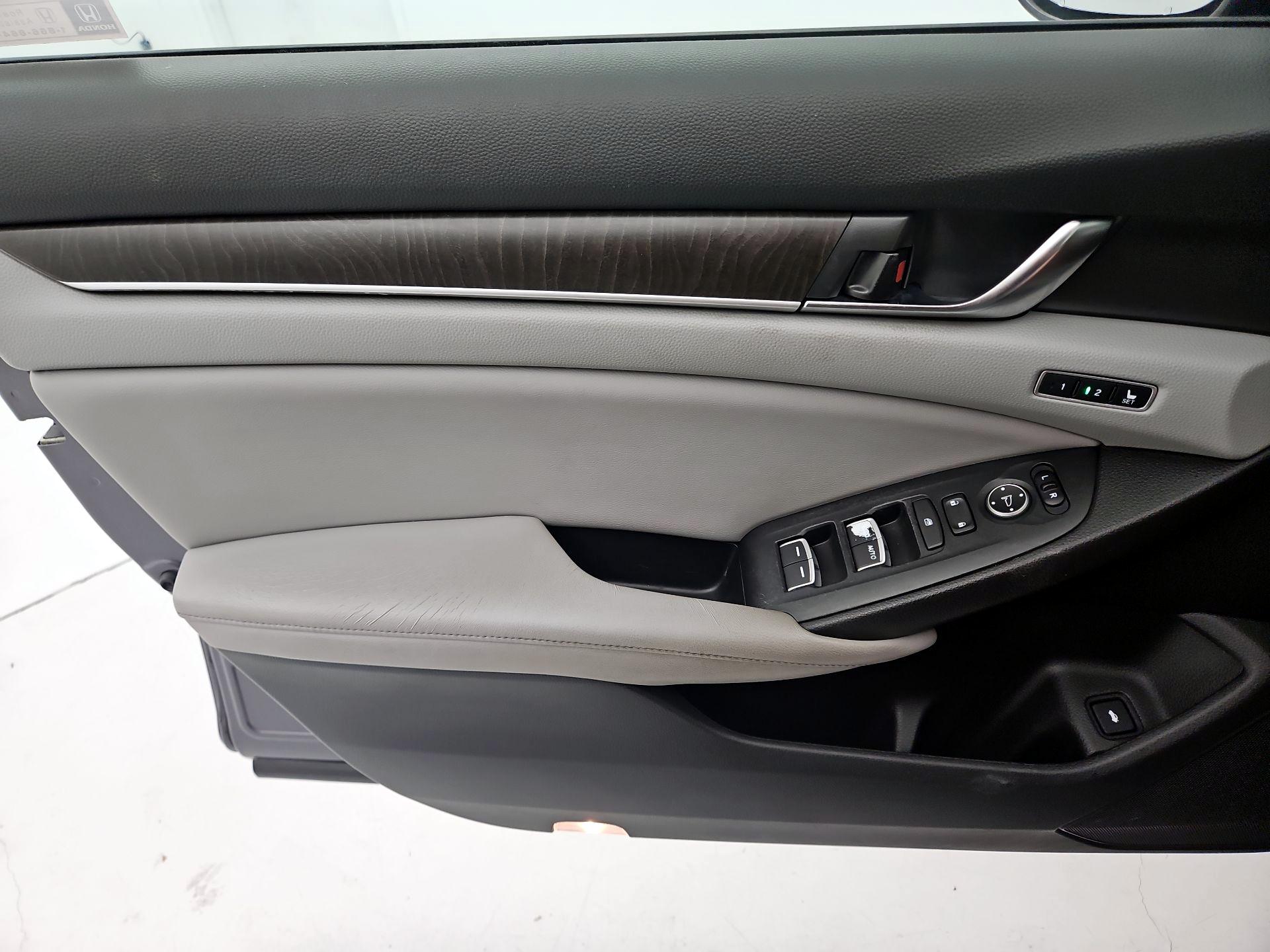 Thumbnail: 2018 Honda Accord - 12