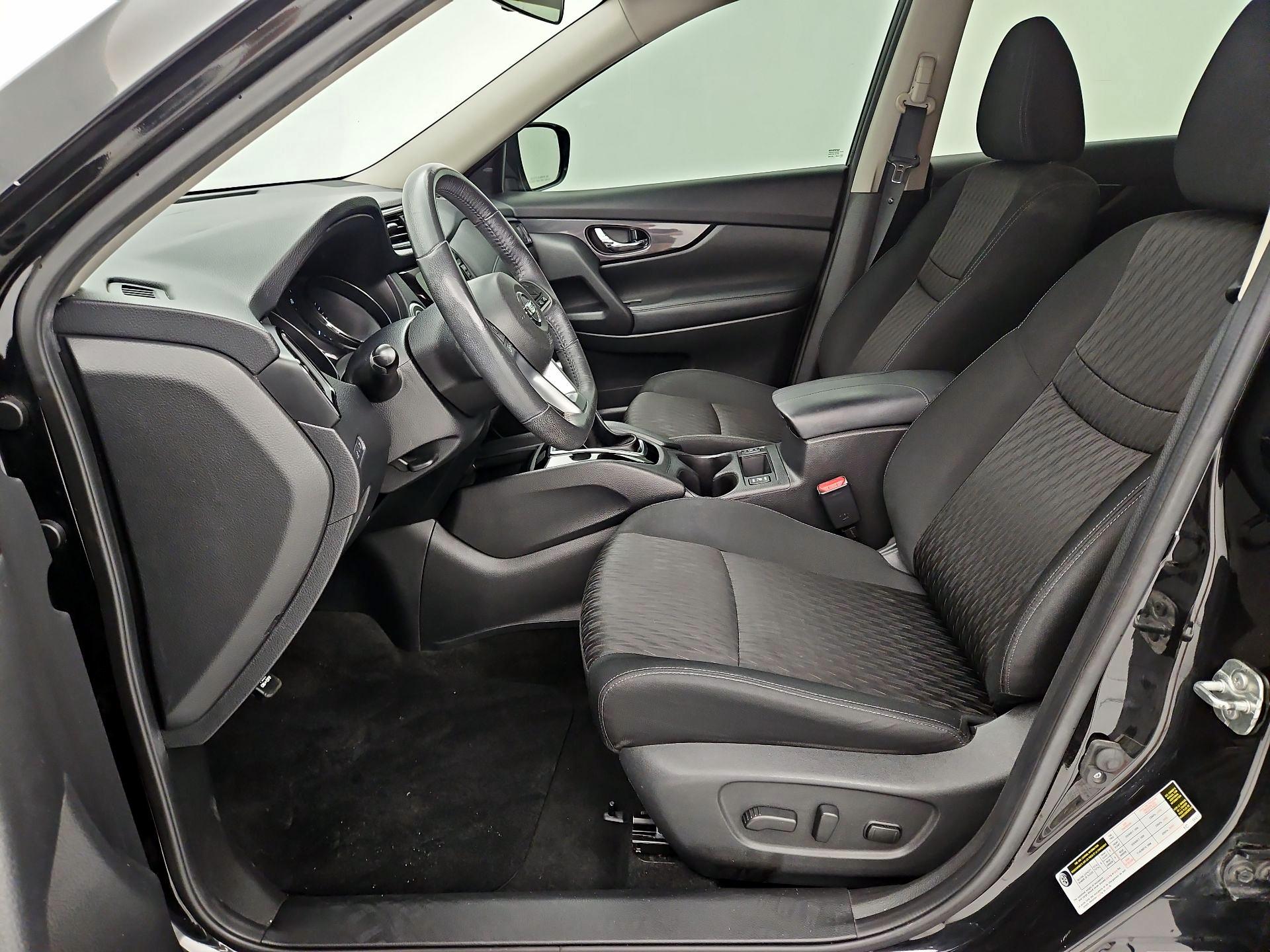 Thumbnail: 2018 Nissan Rogue - 11