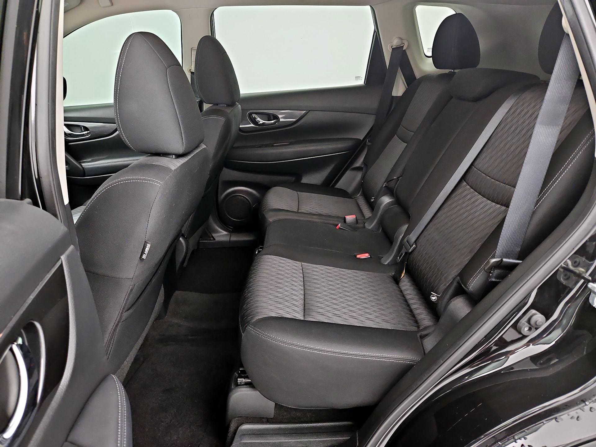 Thumbnail: 2018 Nissan Rogue - 19