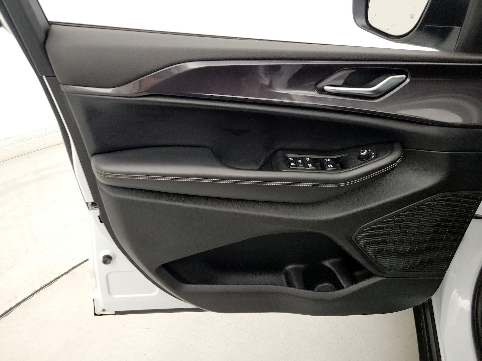 2023 Jeep Grand Cherokee L Laredo - Photo 13