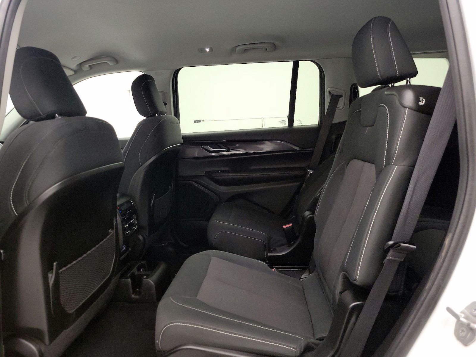 2023 Jeep Grand Cherokee L Laredo - Photo 20
