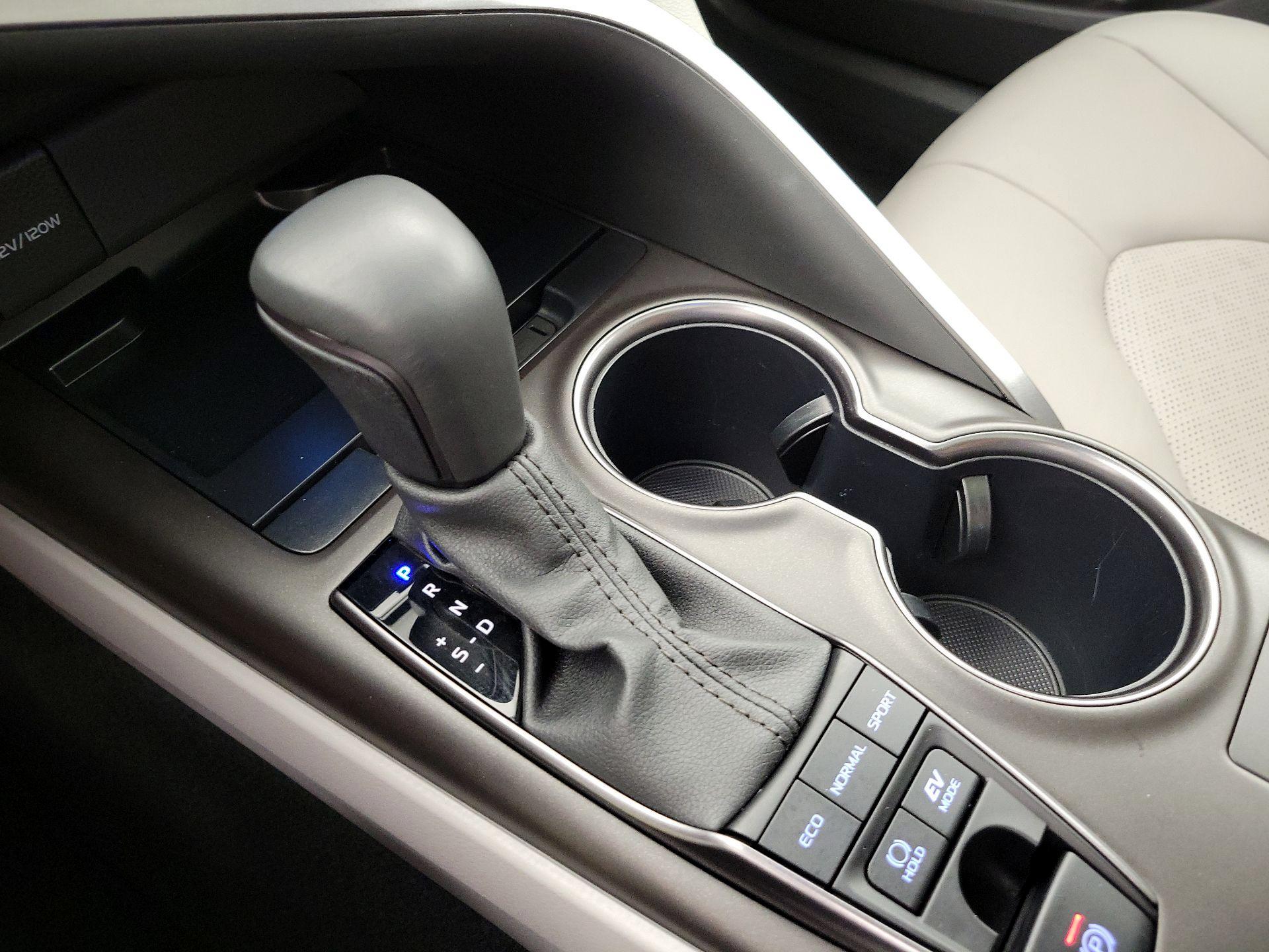 Thumbnail: 2024 Toyota Camry - 18