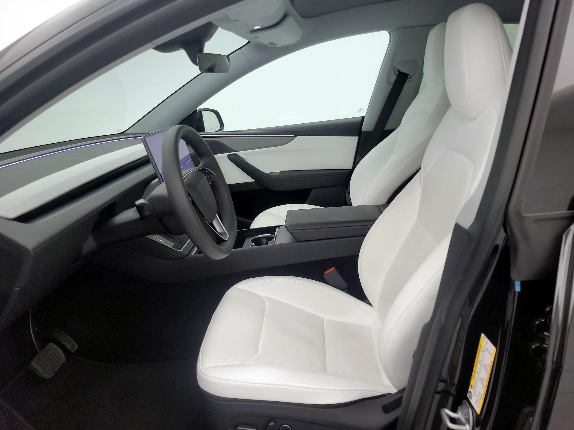 Thumbnail: 2026 Tesla Model Y - 11