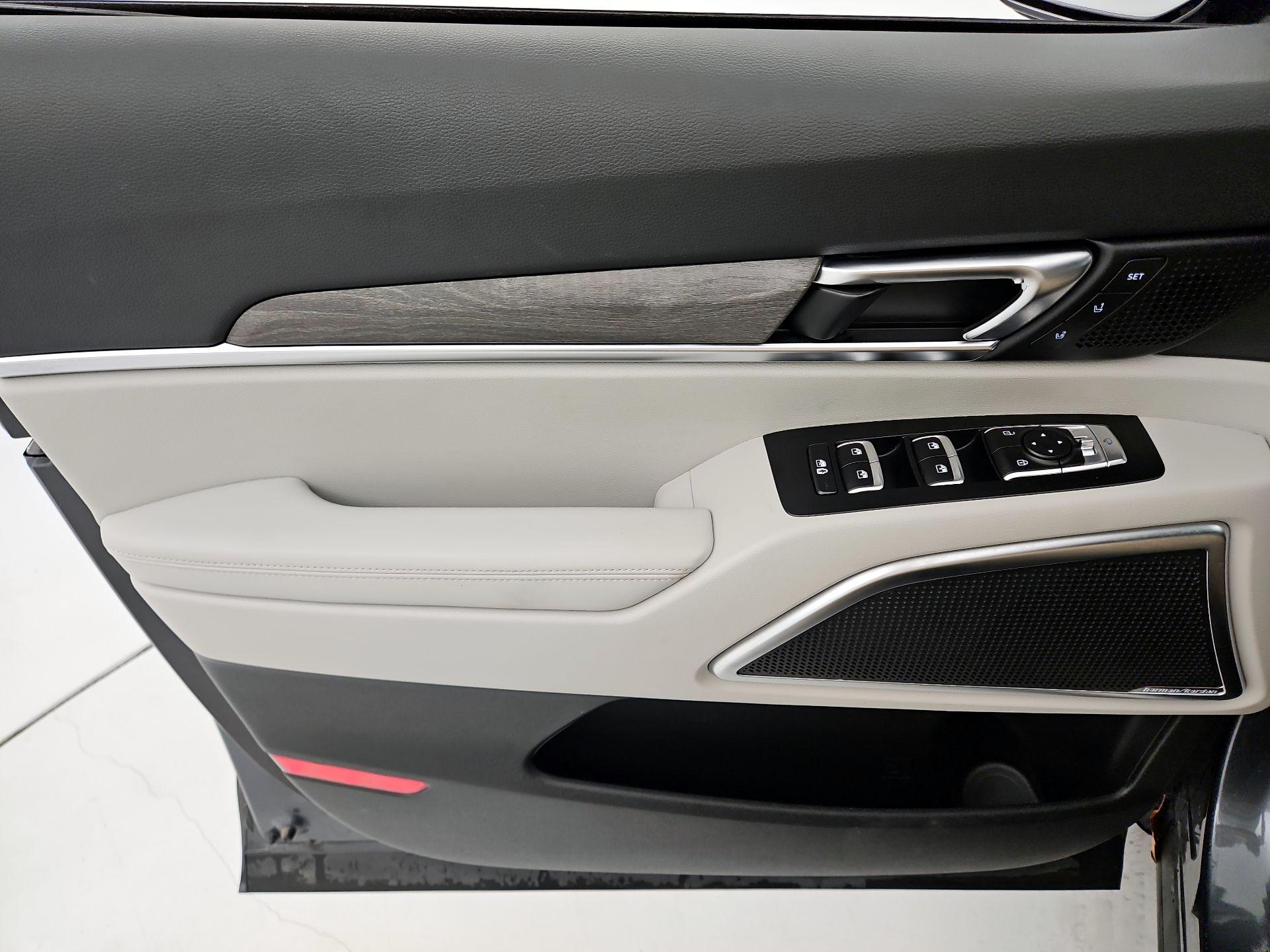 Thumbnail: 2022 Kia Telluride - 12