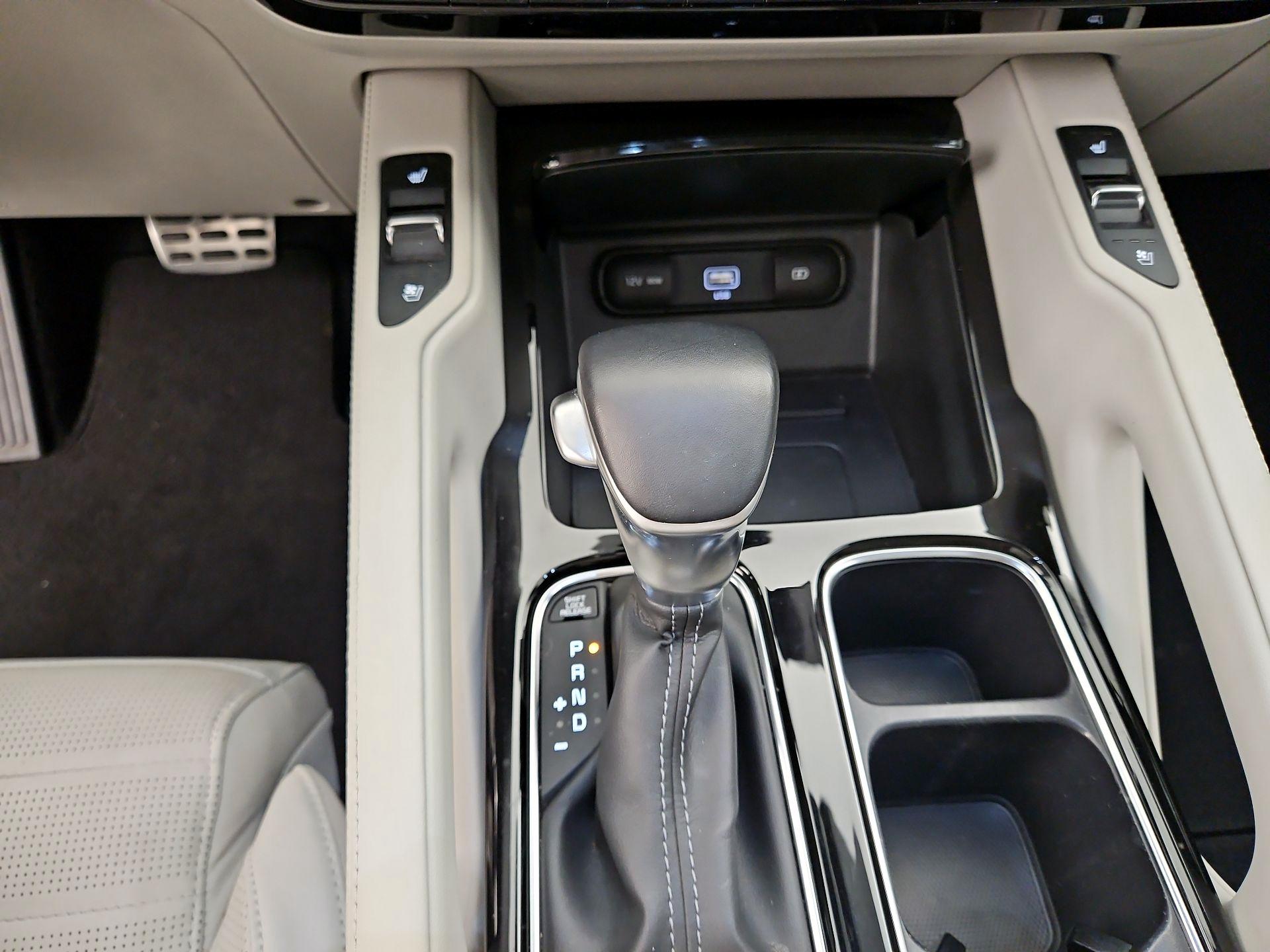 Thumbnail: 2022 Kia Telluride - 18