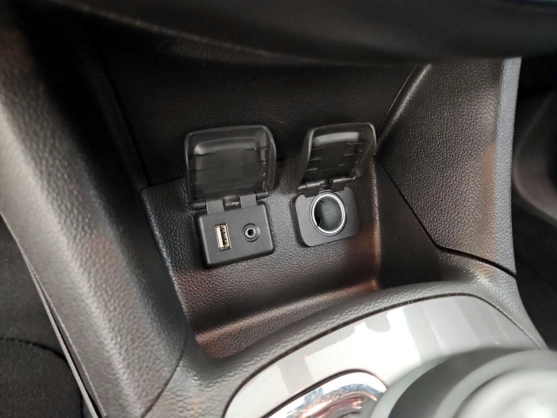 Thumbnail: 2016 Chevrolet Cruze - 18