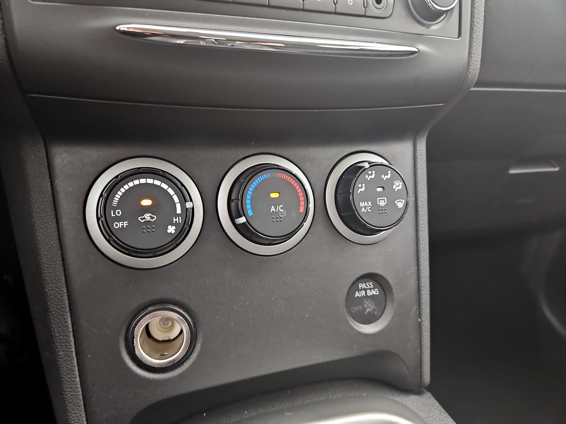 Thumbnail: 2014 Nissan Rogue - 16
