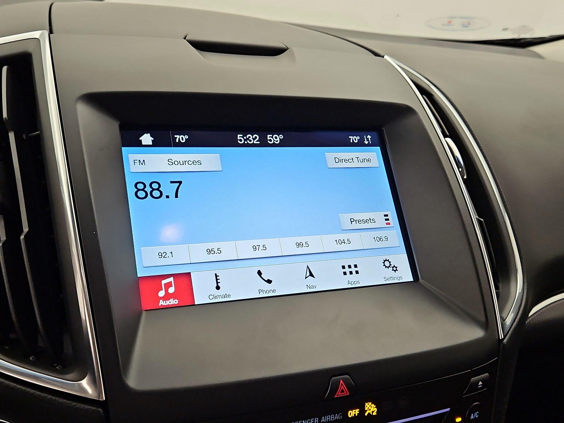 Thumbnail: 2019 Ford Edge - 16