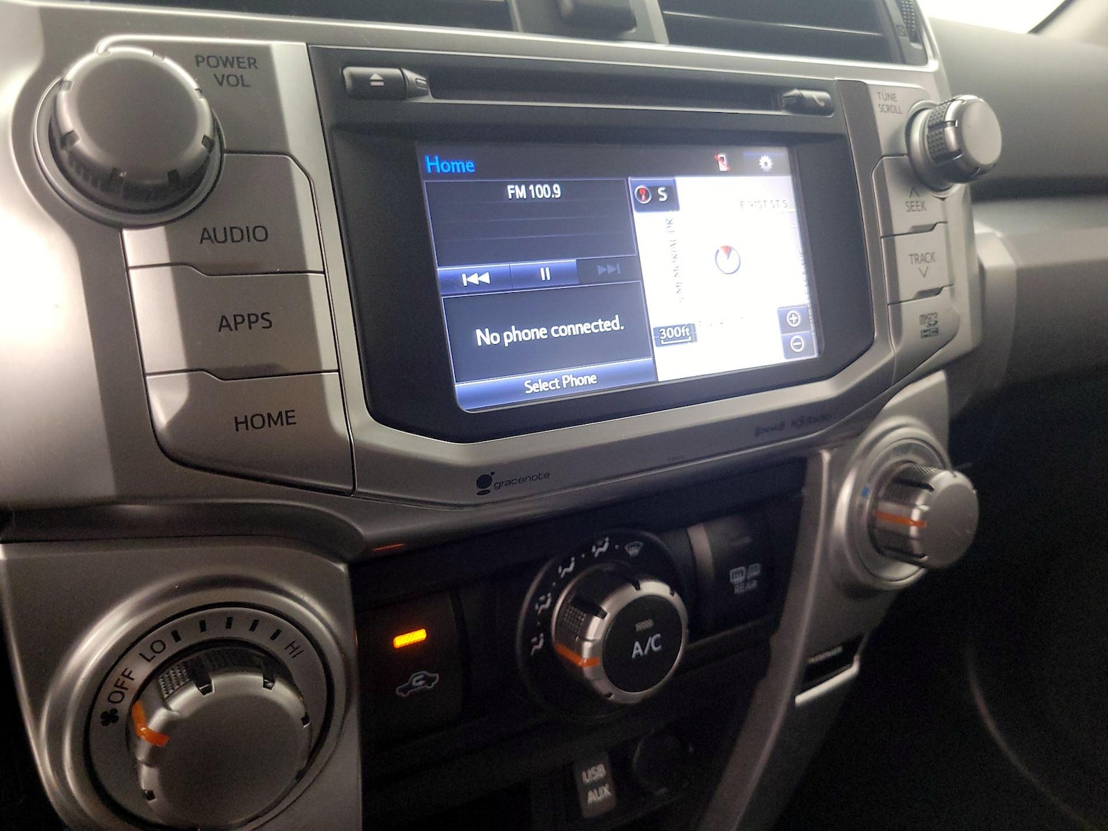 2017 Toyota 4Runner SR5 - Photo 9