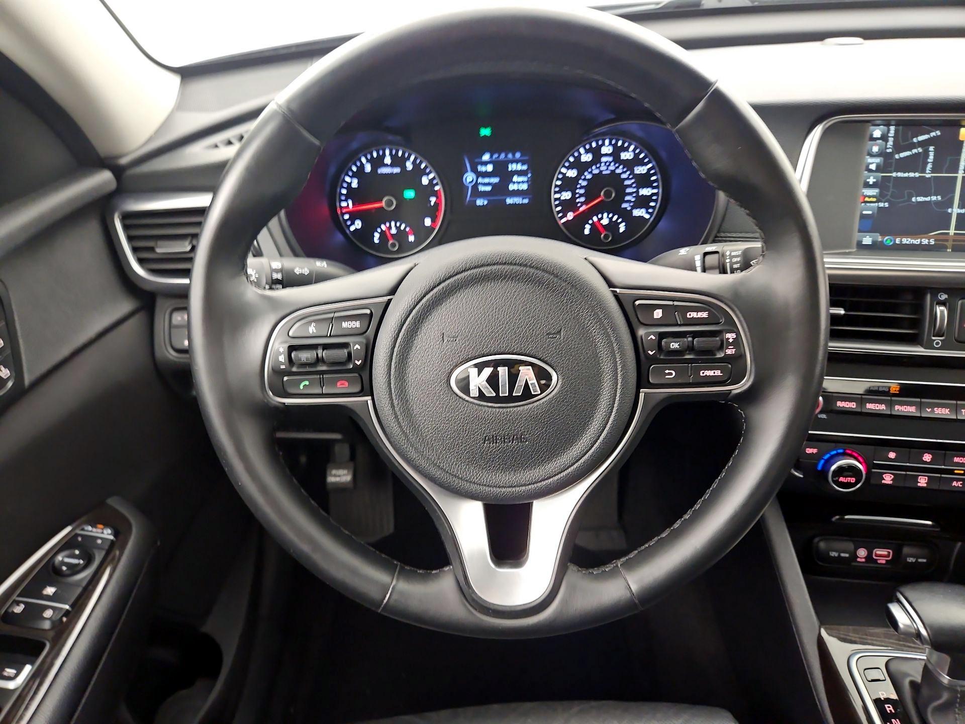 Thumbnail: 2017 Kia Optima - 10