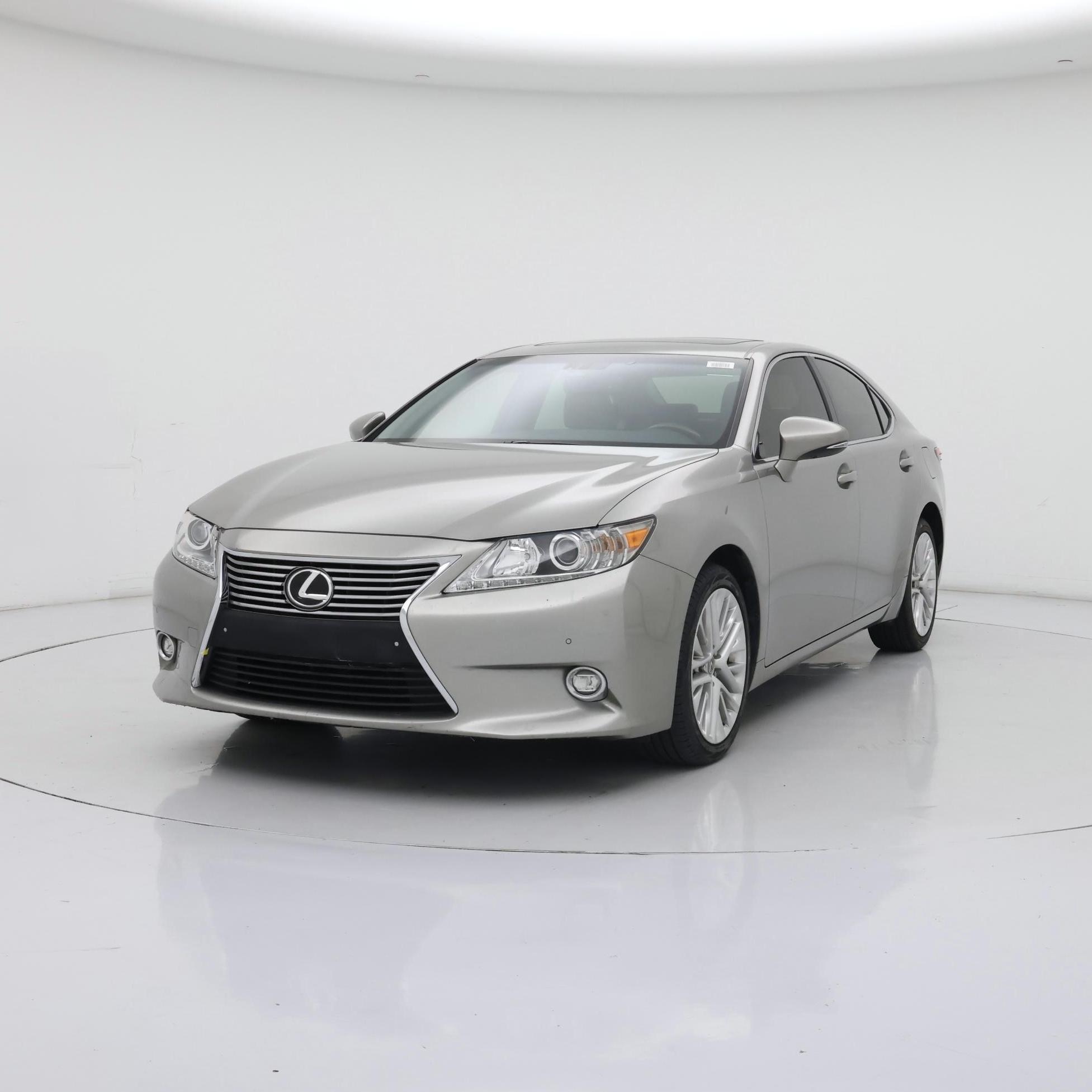 Thumbnail: 2015 Lexus ES - 4