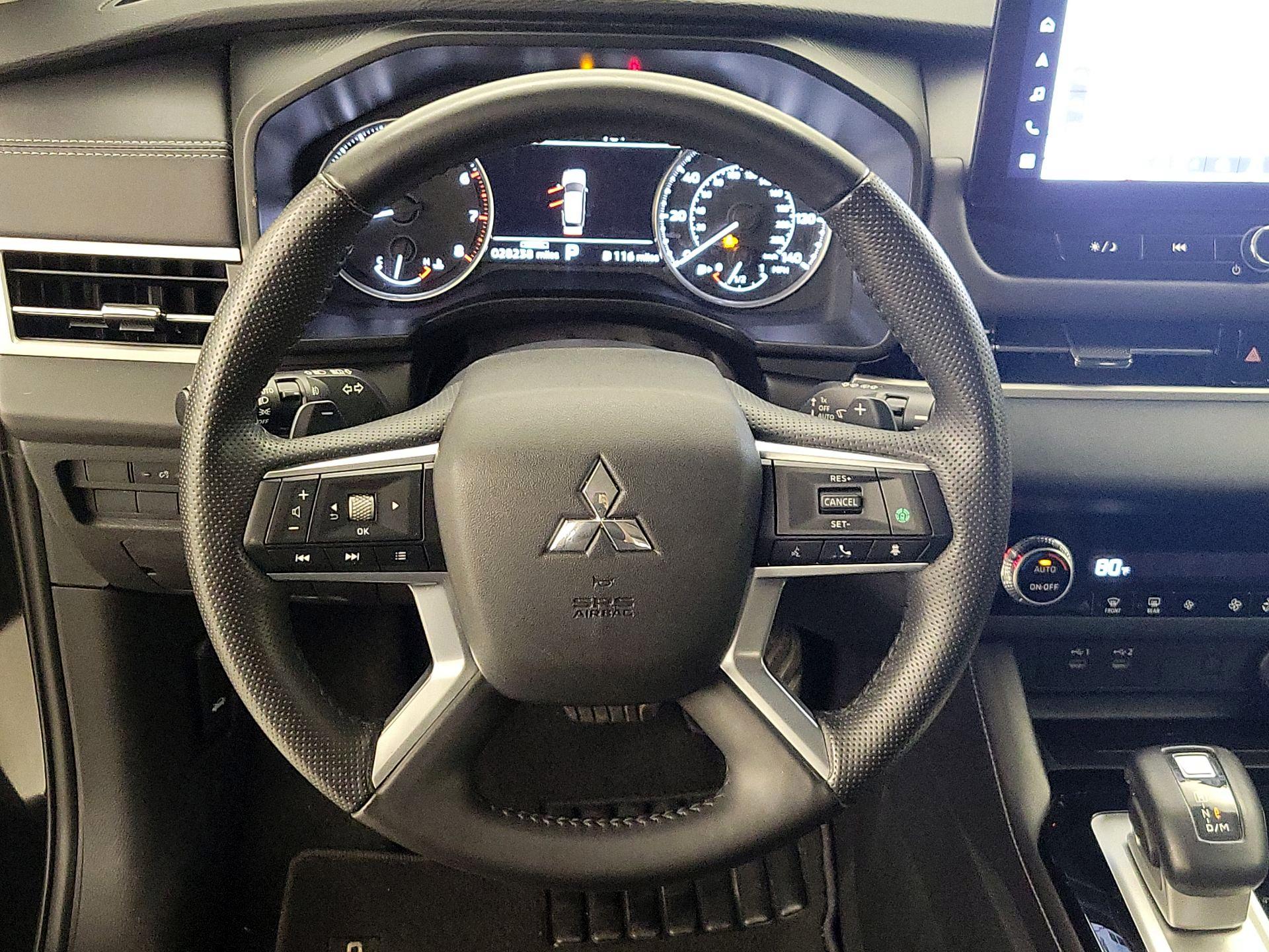 Thumbnail: 2025 Mitsubishi Outlander - 10