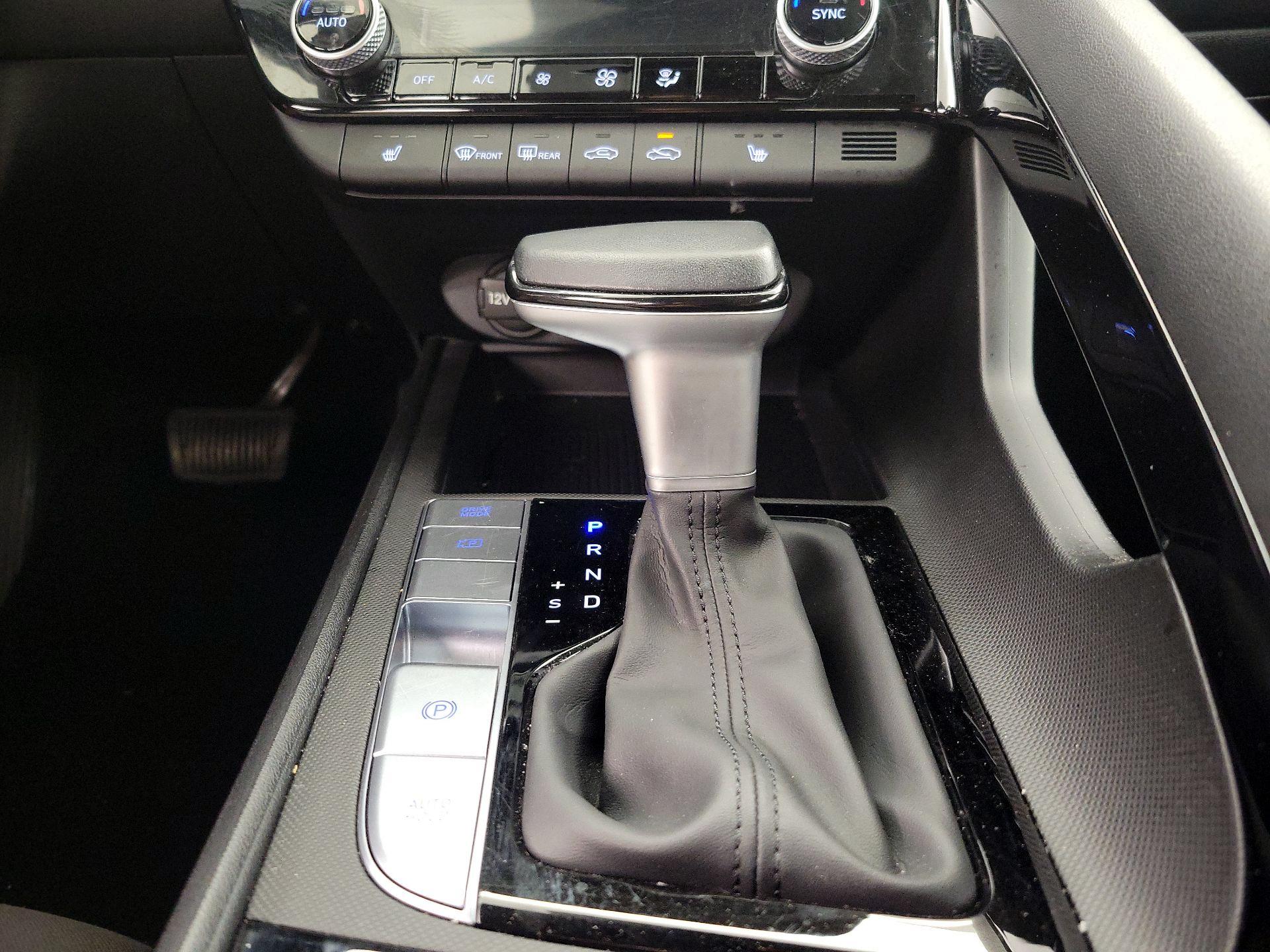 Thumbnail: 2025 Hyundai Elantra - 17