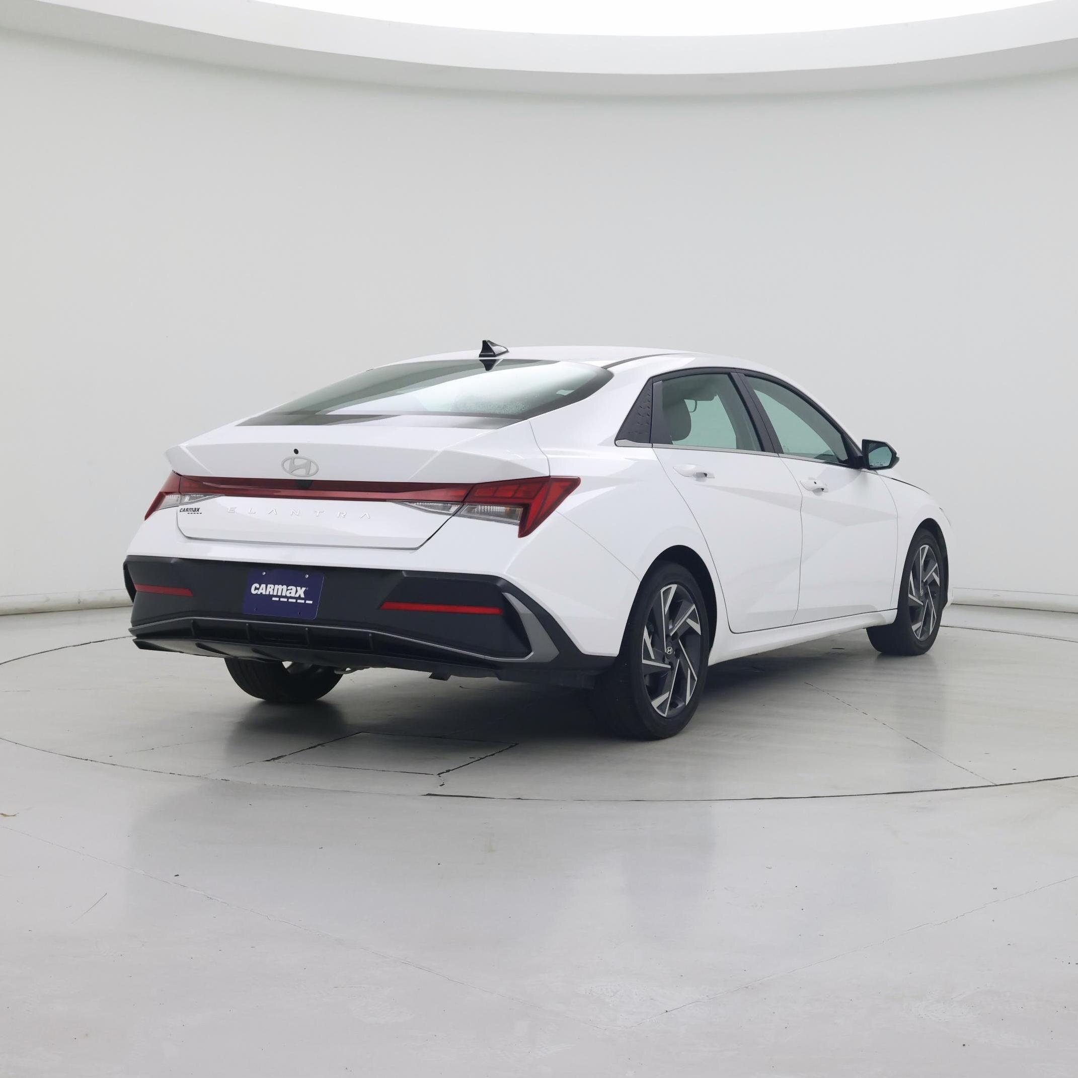 Thumbnail: 2025 Hyundai Elantra - 8
