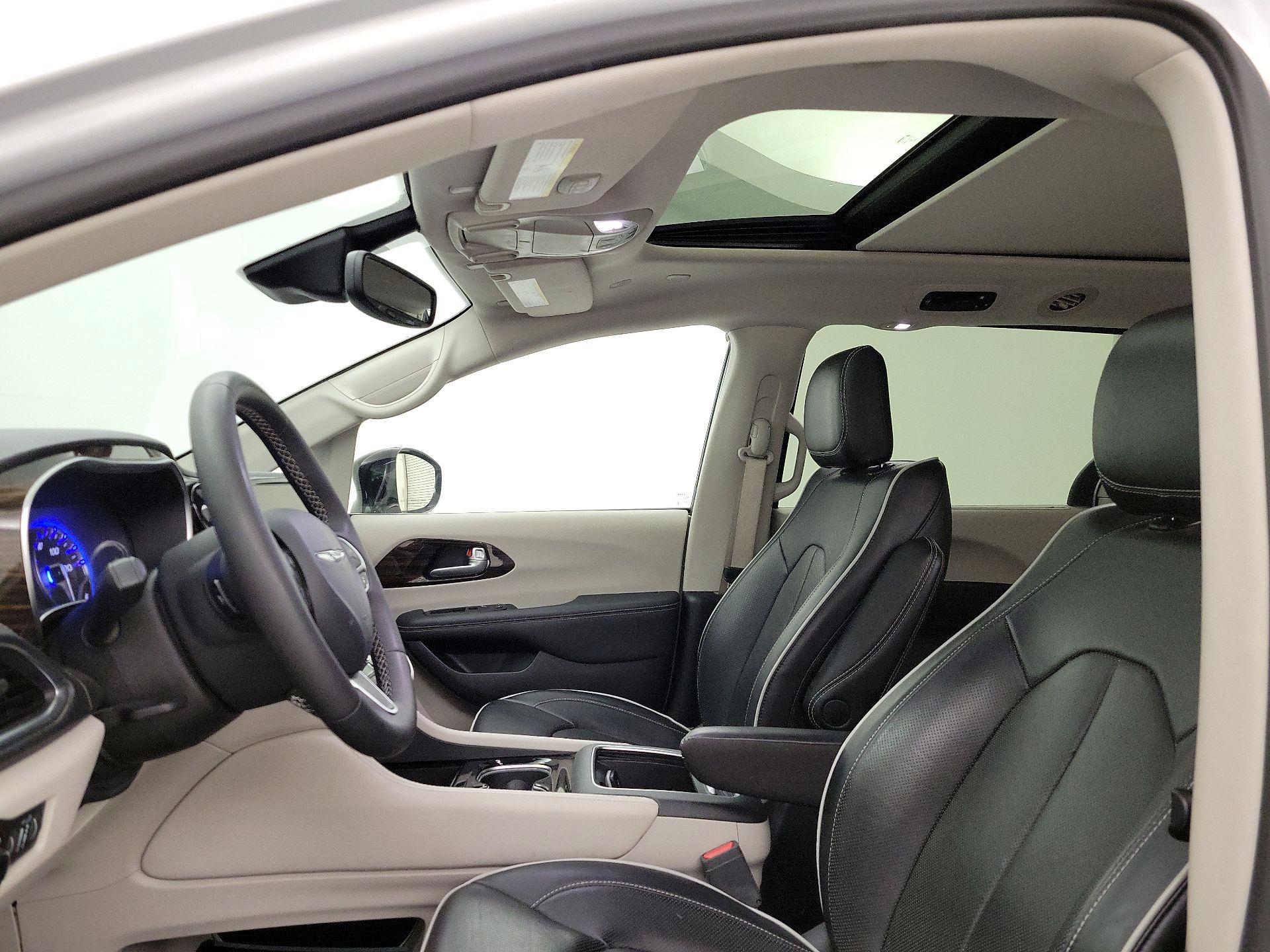 Thumbnail: 2024 Chrysler Pacifica - 20