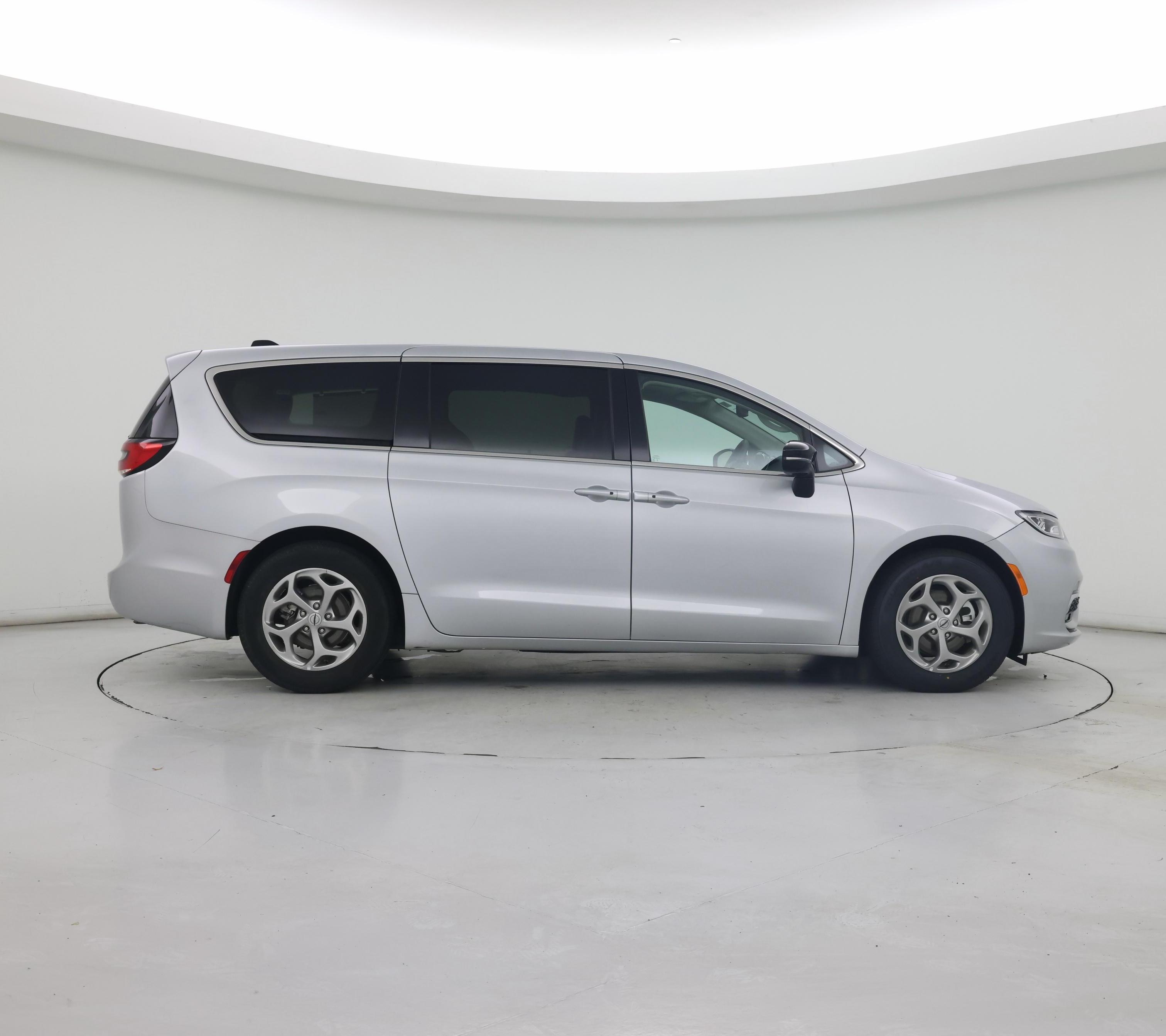 Thumbnail: 2024 Chrysler Pacifica - 7