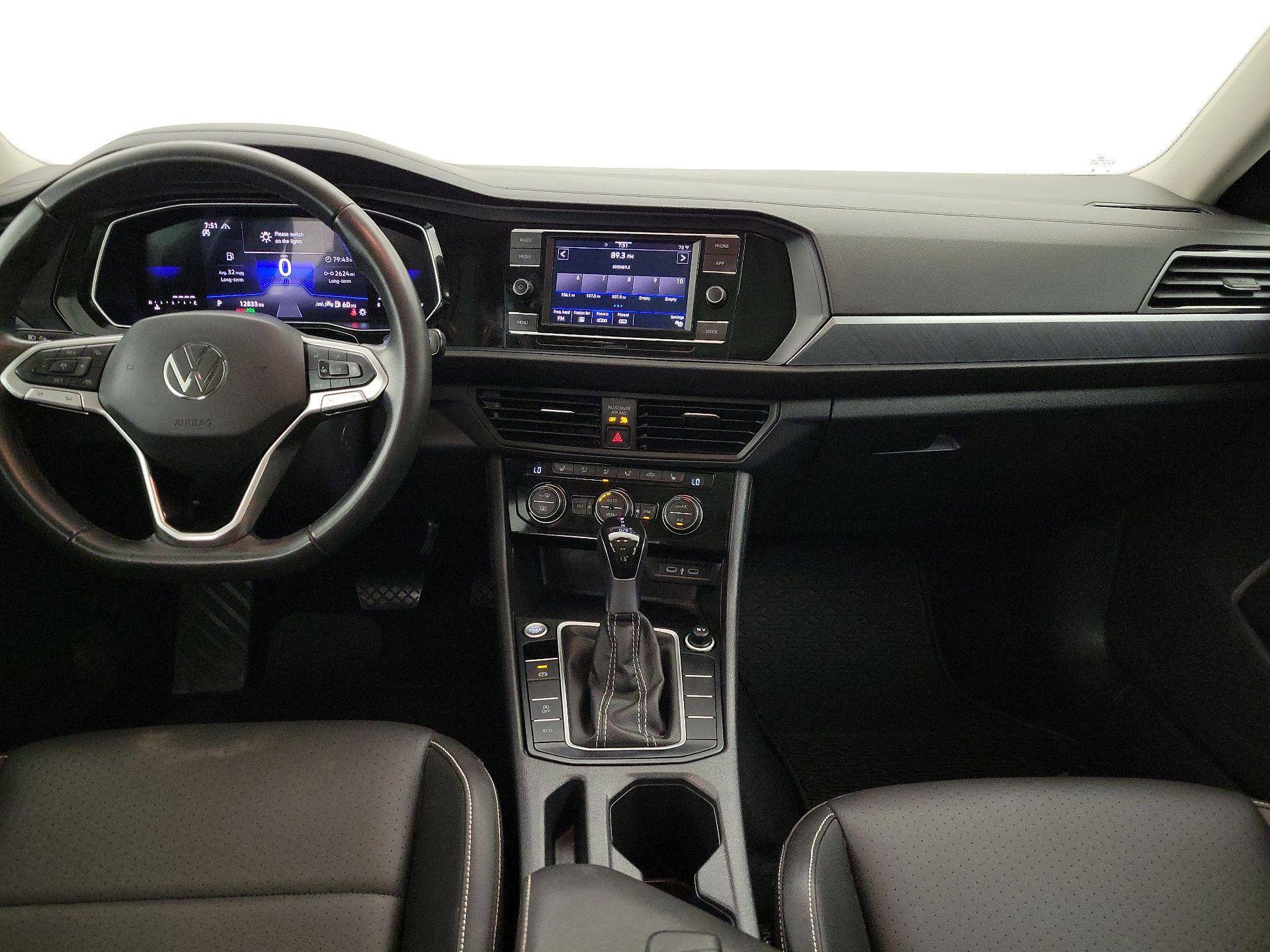 Thumbnail: 2024 Volkswagen Jetta - 9