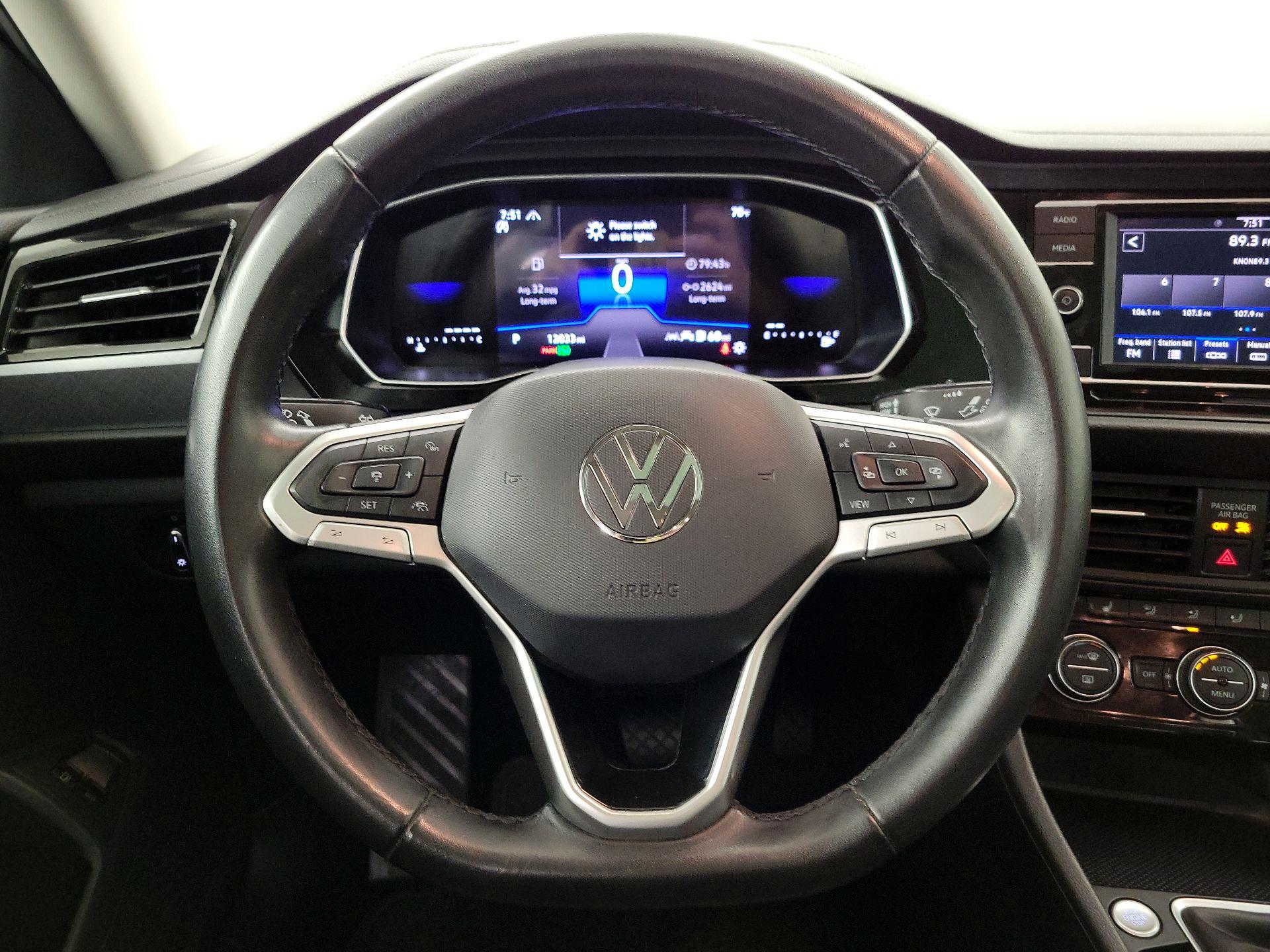 Thumbnail: 2024 Volkswagen Jetta - 10
