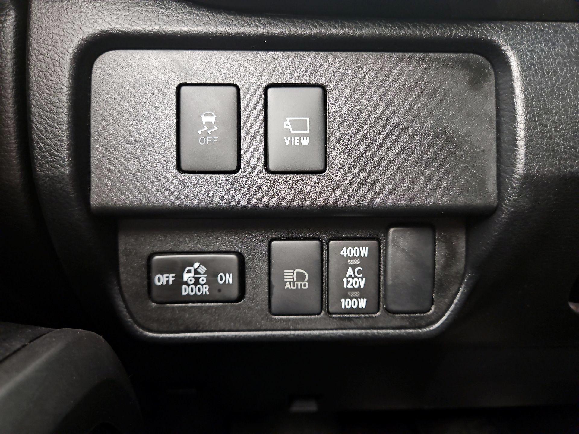 Thumbnail: 2020 Toyota Tacoma - 13