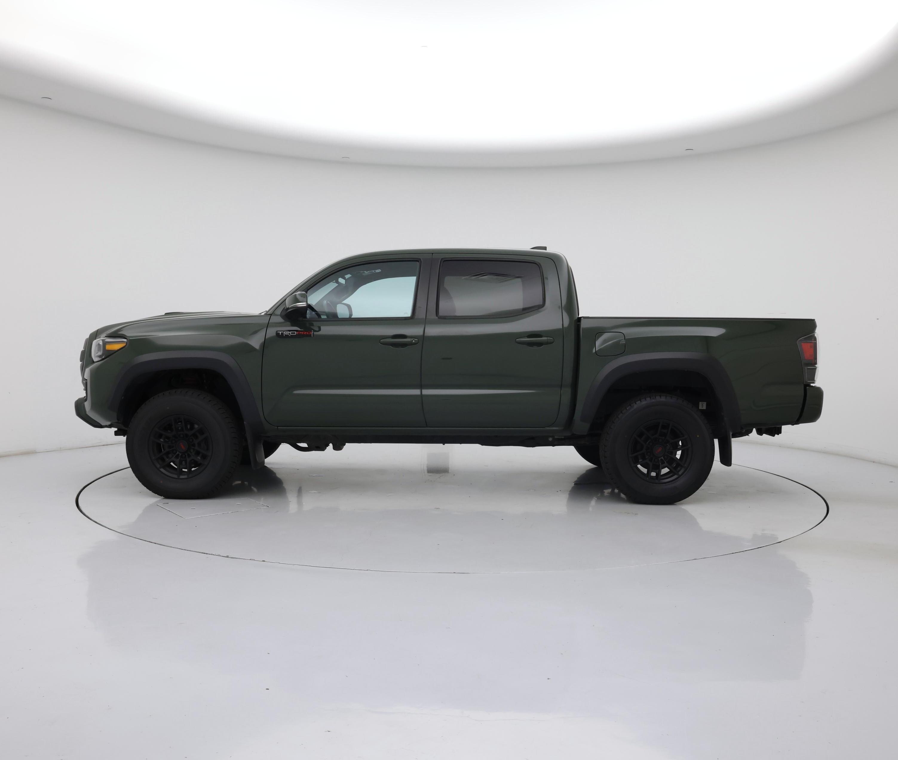 Thumbnail: 2020 Toyota Tacoma - 3