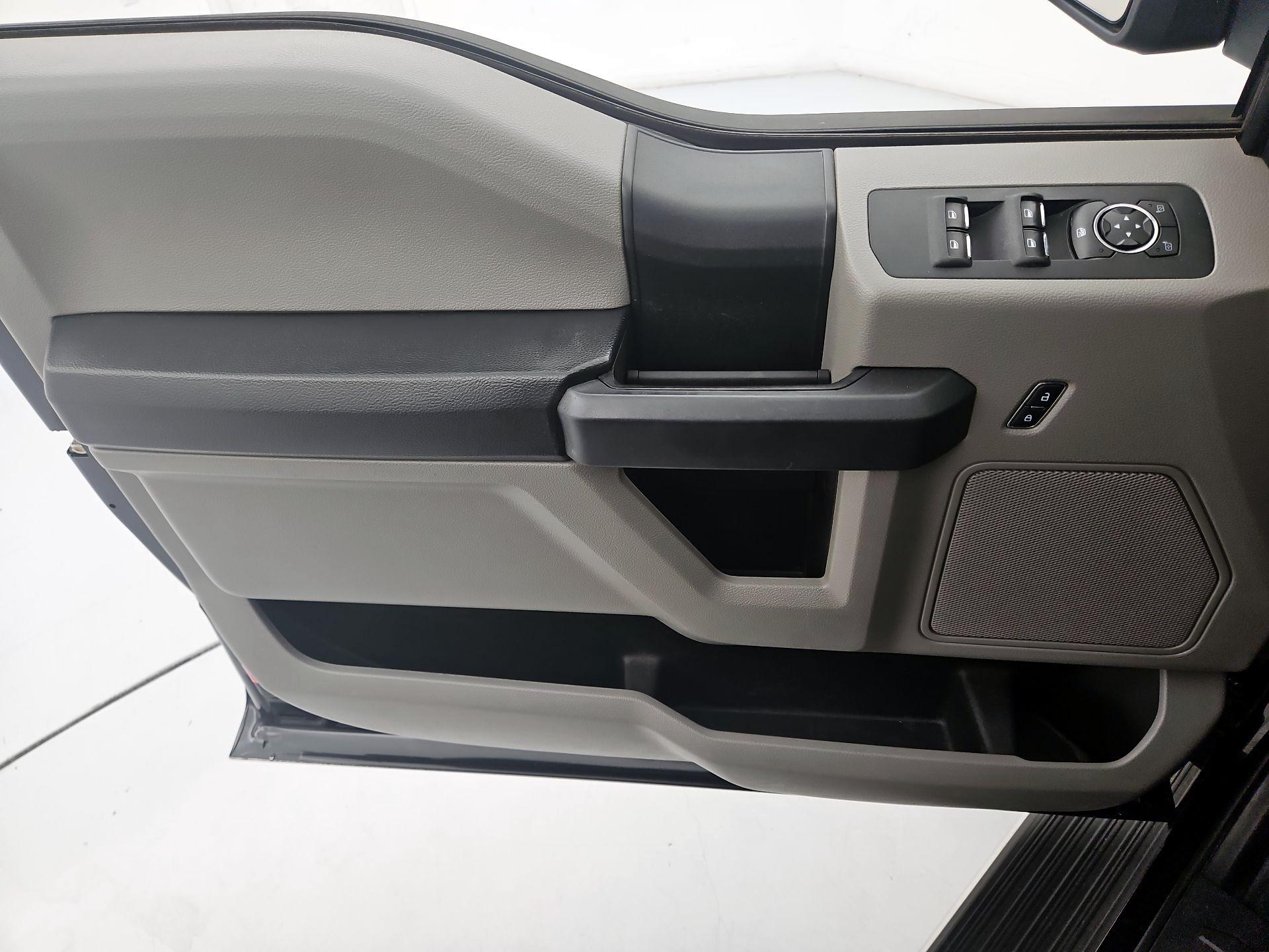 Thumbnail: 2016 Ford F-150 - 12